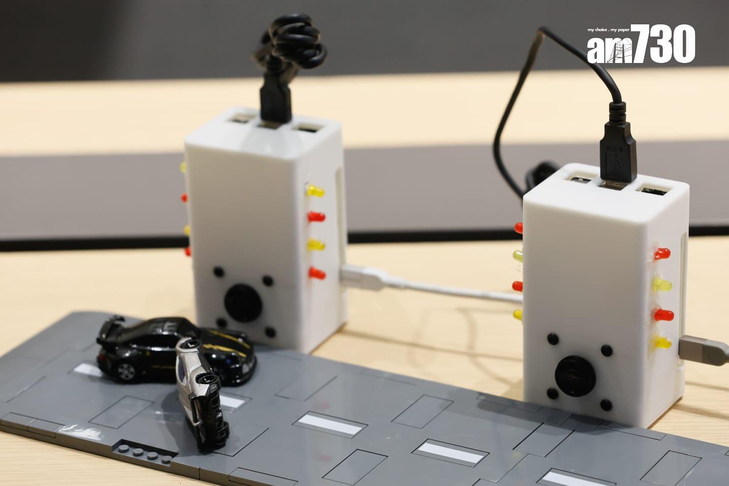 當發生路上發生交通意外後,會及時通報至主機,讓公路上的路燈發出警示,提醒其他司機。(蘇文傑攝)