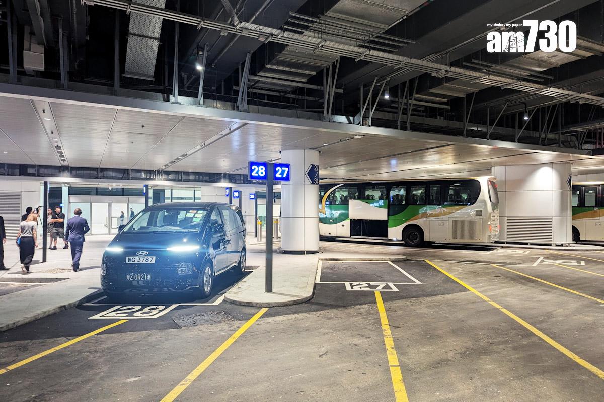 新二號客運大樓的旅遊車總站設有41個泊位,供旅遊巴和跨境轎車等使用。(羅庸軒攝)