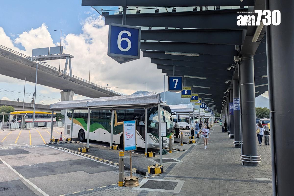 機場一號停車場臨時旅遊車總站停用後,將改為車隊的士及預約的士上落客區。(羅庸軒攝)