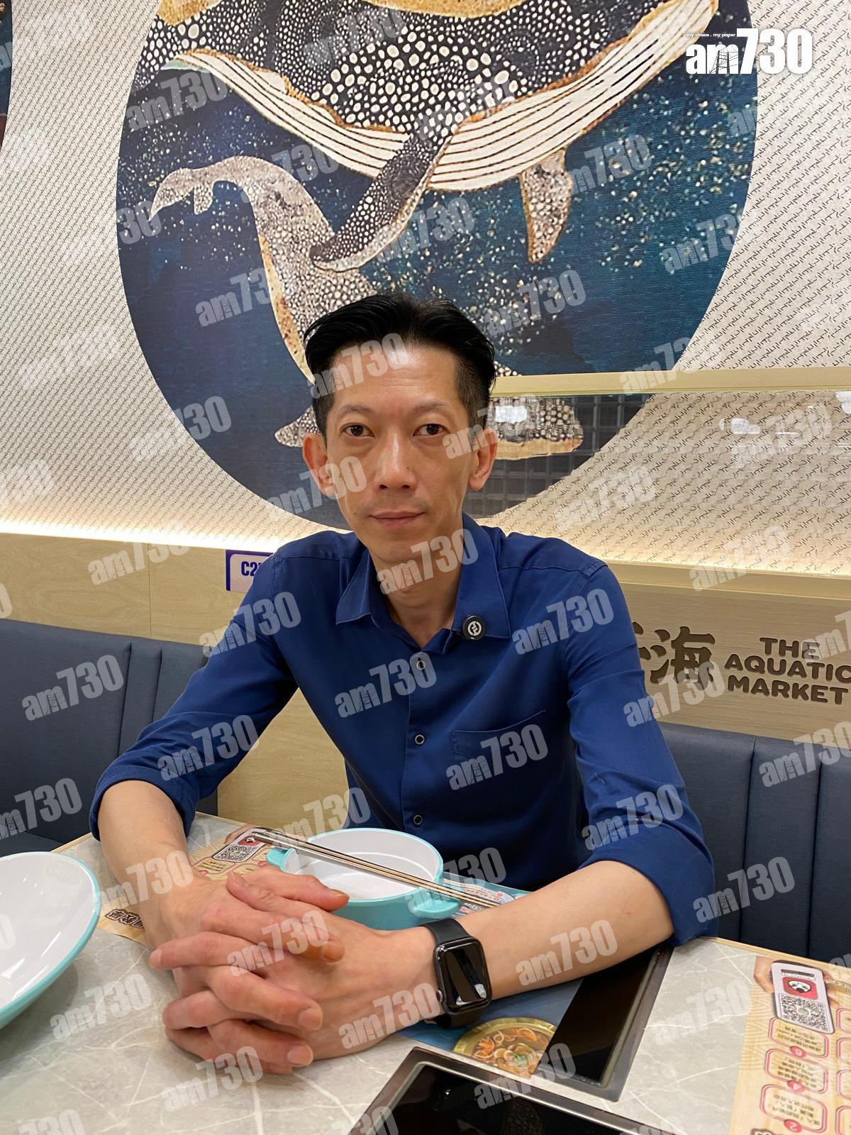 今日記者直擊荃灣分店事發現場,專訪踢爆事件的李經理,親身講解事件經過。(Vera Gee攝)