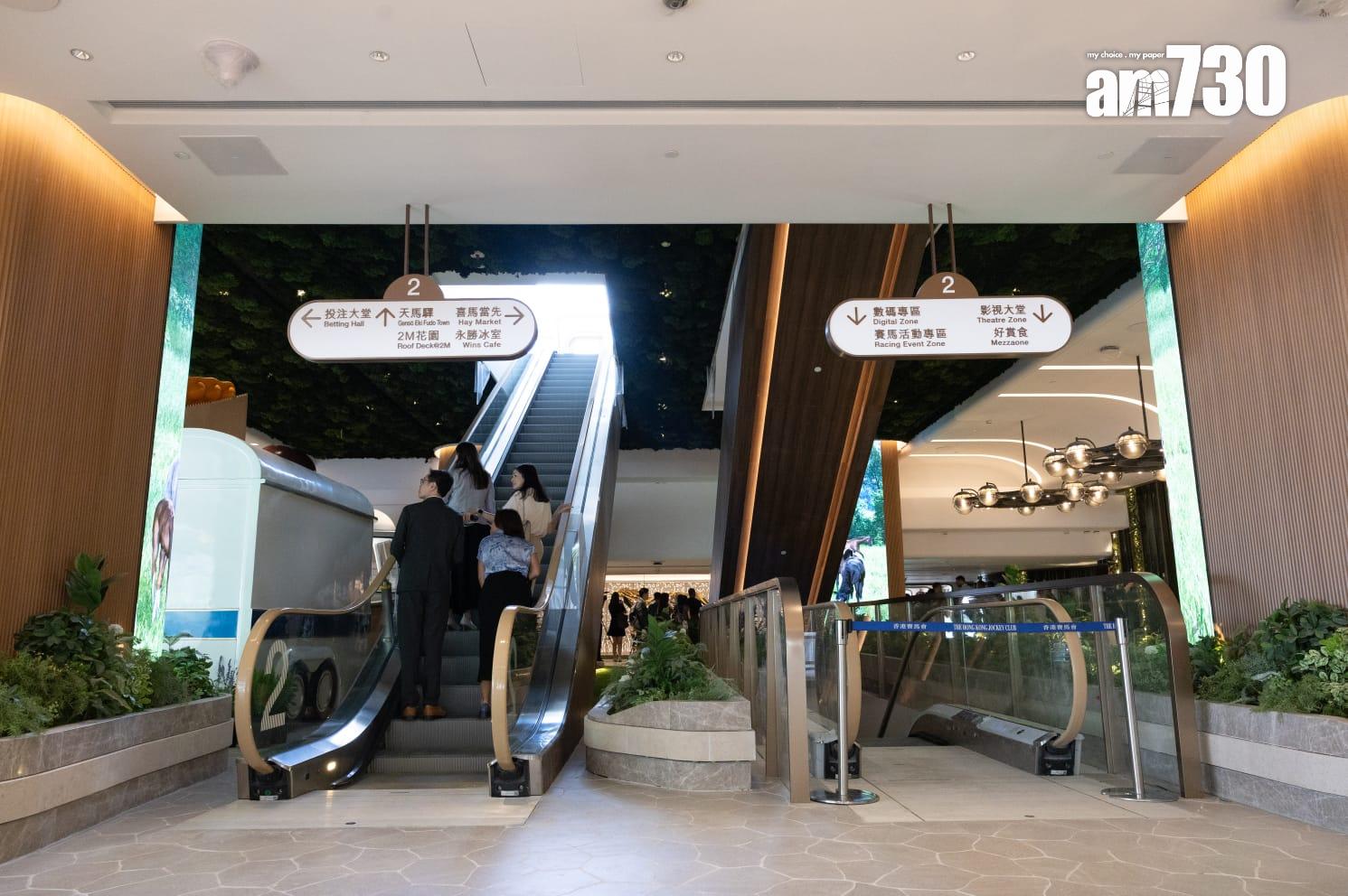 於沙田馬場看台第二座的「連薈」於10月投入服務 (蘇文傑攝)