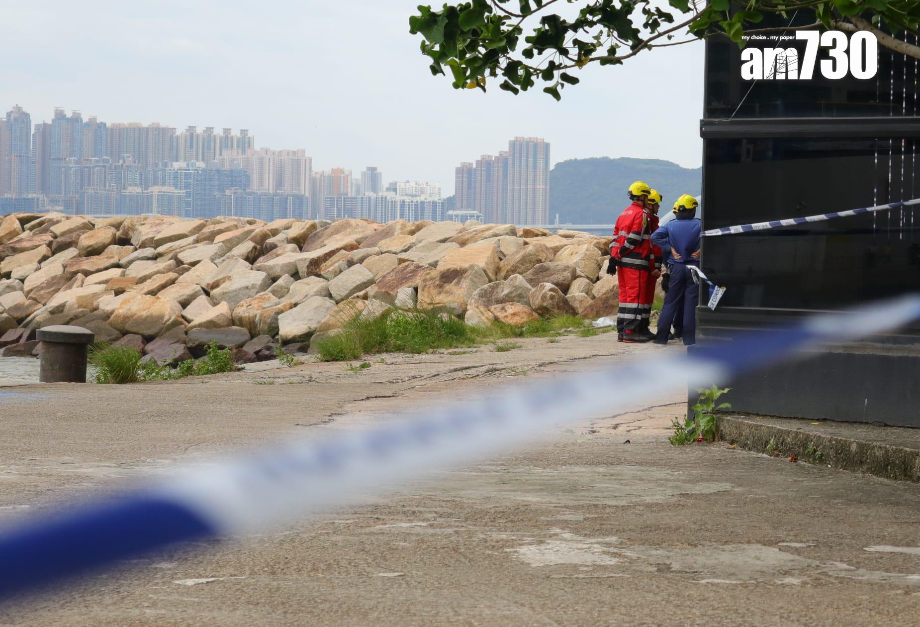 柴灣嘉業街有一家四口觀浪,其中3人墮海後被救起。(鍾式明攝)