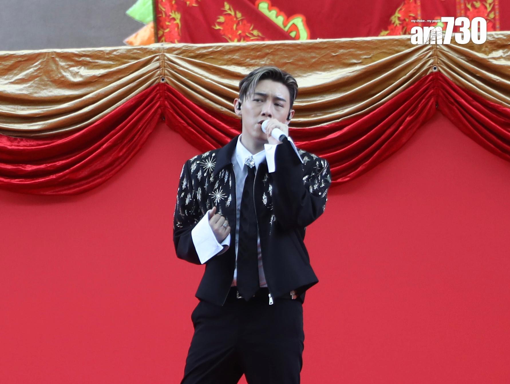 MC張天賦沾沾獲薛凱琪讚皮膚好。(娛樂組攝)