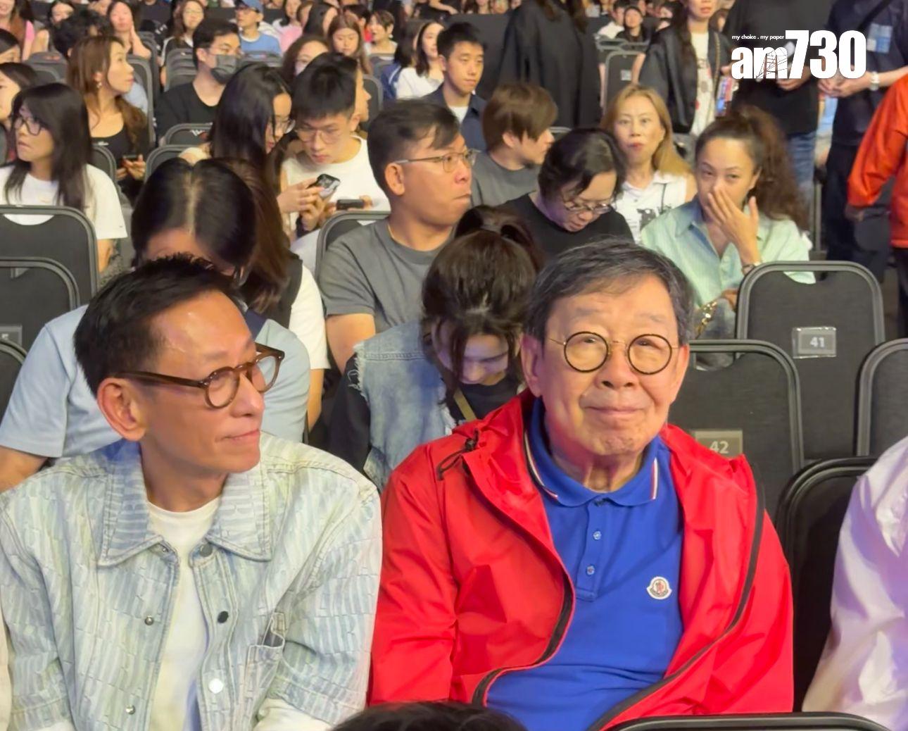 93歲胡楓日前與好友炎連輝到亞博睇拉闊音樂會。 (娛樂組攝)