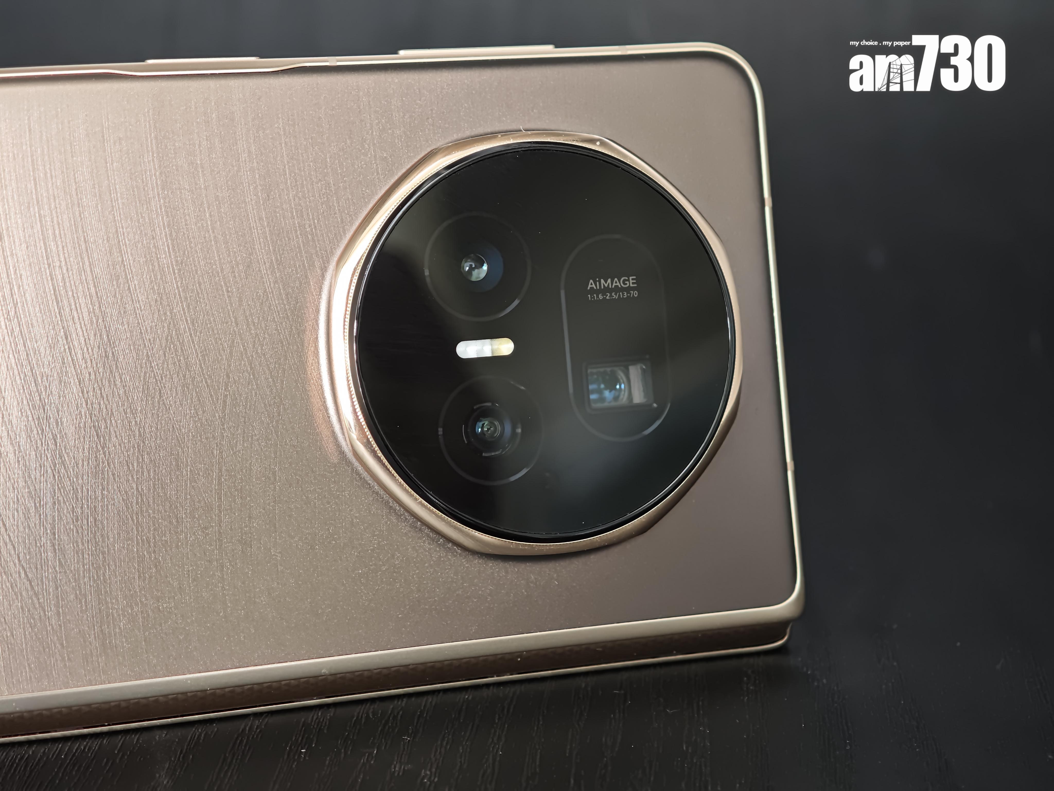 HONOR Magic V5具備3鏡配置,包括6400萬超感光潛望式長焦鏡頭。