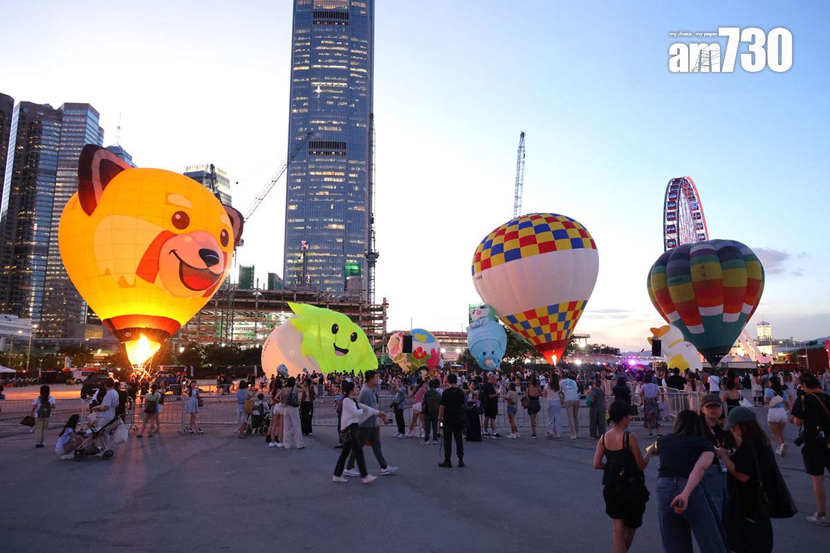 香港國際熱氣球節一連4日在中環海濱舉行,惟因未獲政府批准,熱氣球不得接載公眾。(林俊源攝)