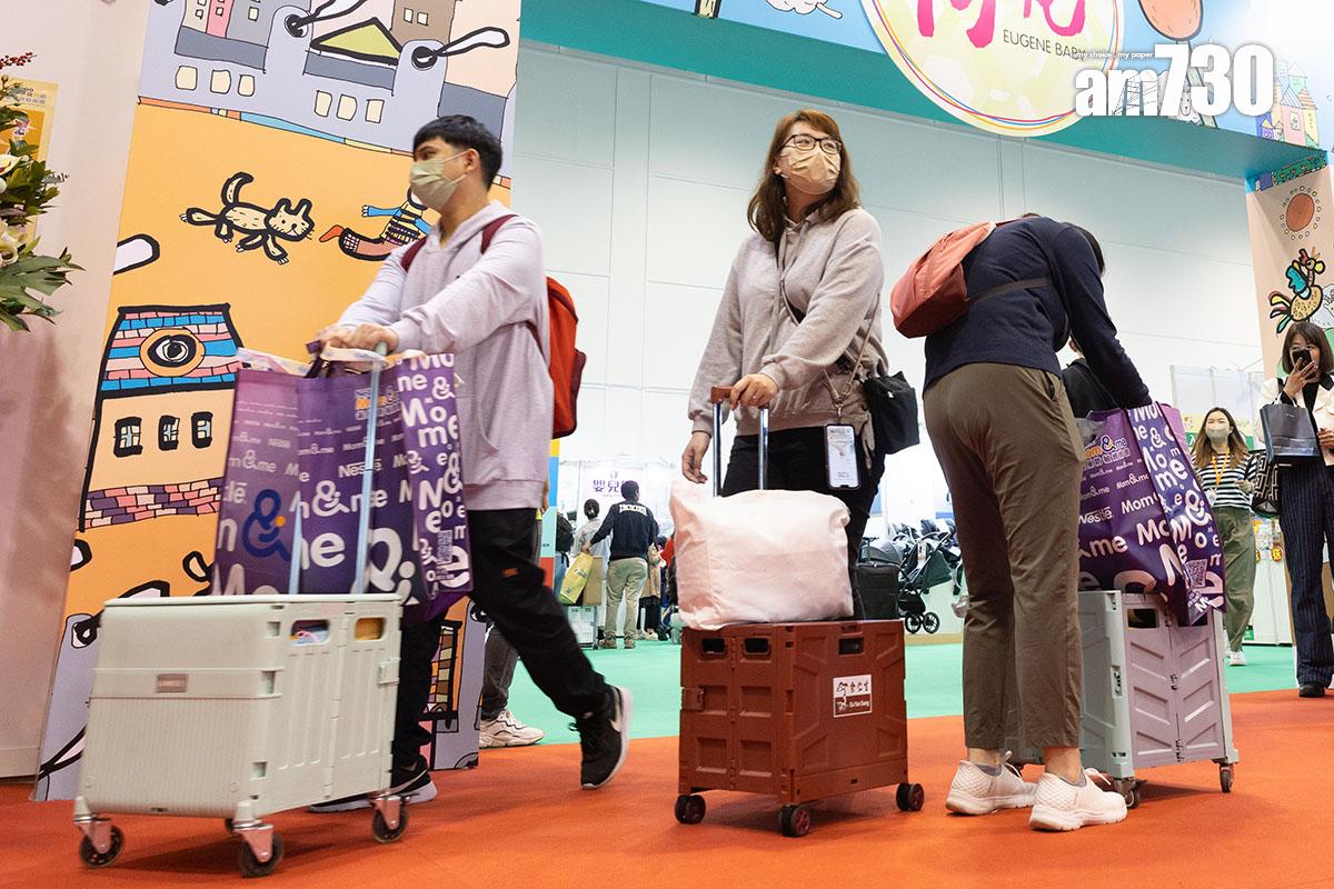 市面近年流行可摺疊的四方型買餸車。(資料圖片/蘇文傑攝)