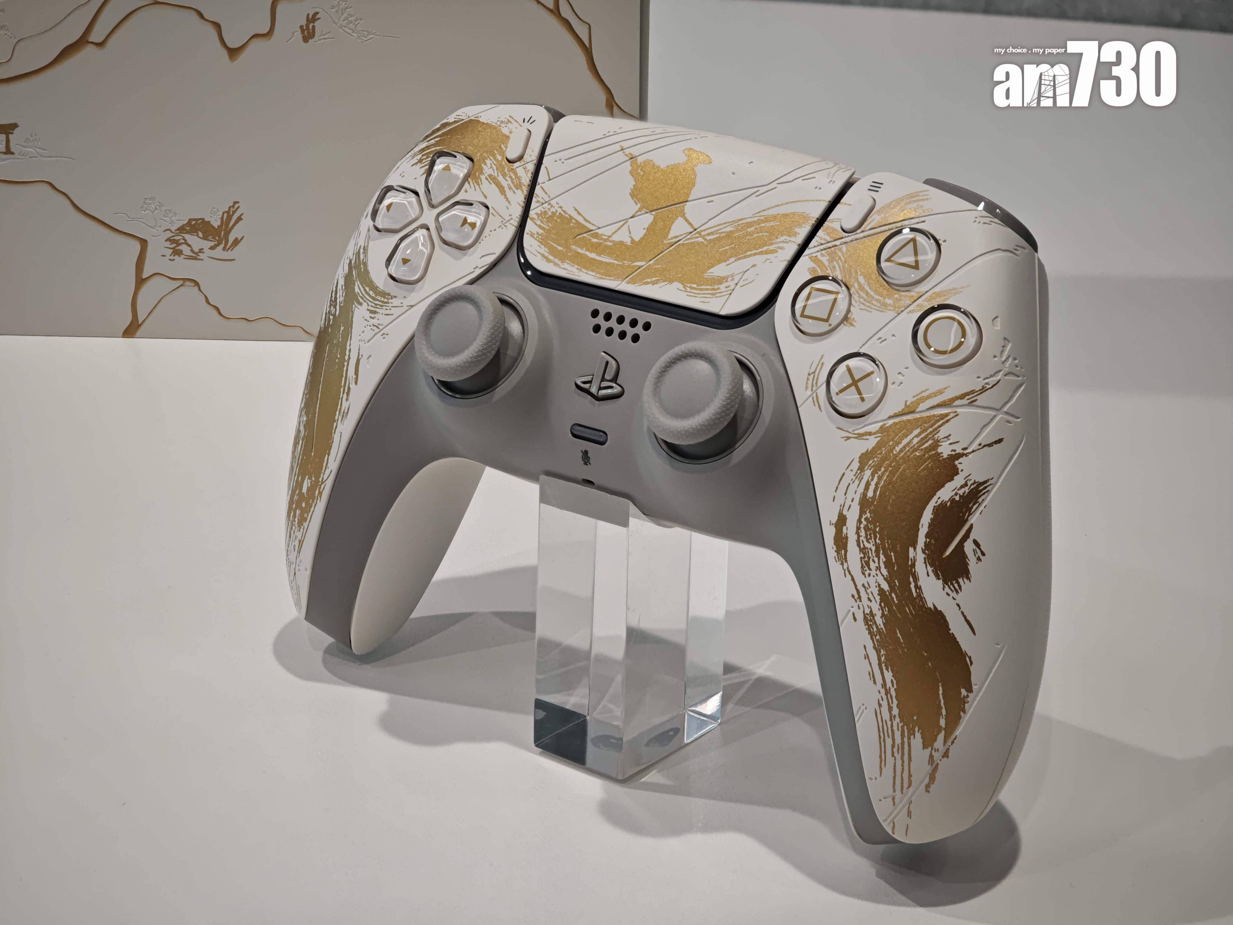 PS5《羊蹄山戰鬼》黃金限量版DualSense無線控制器設計精美。