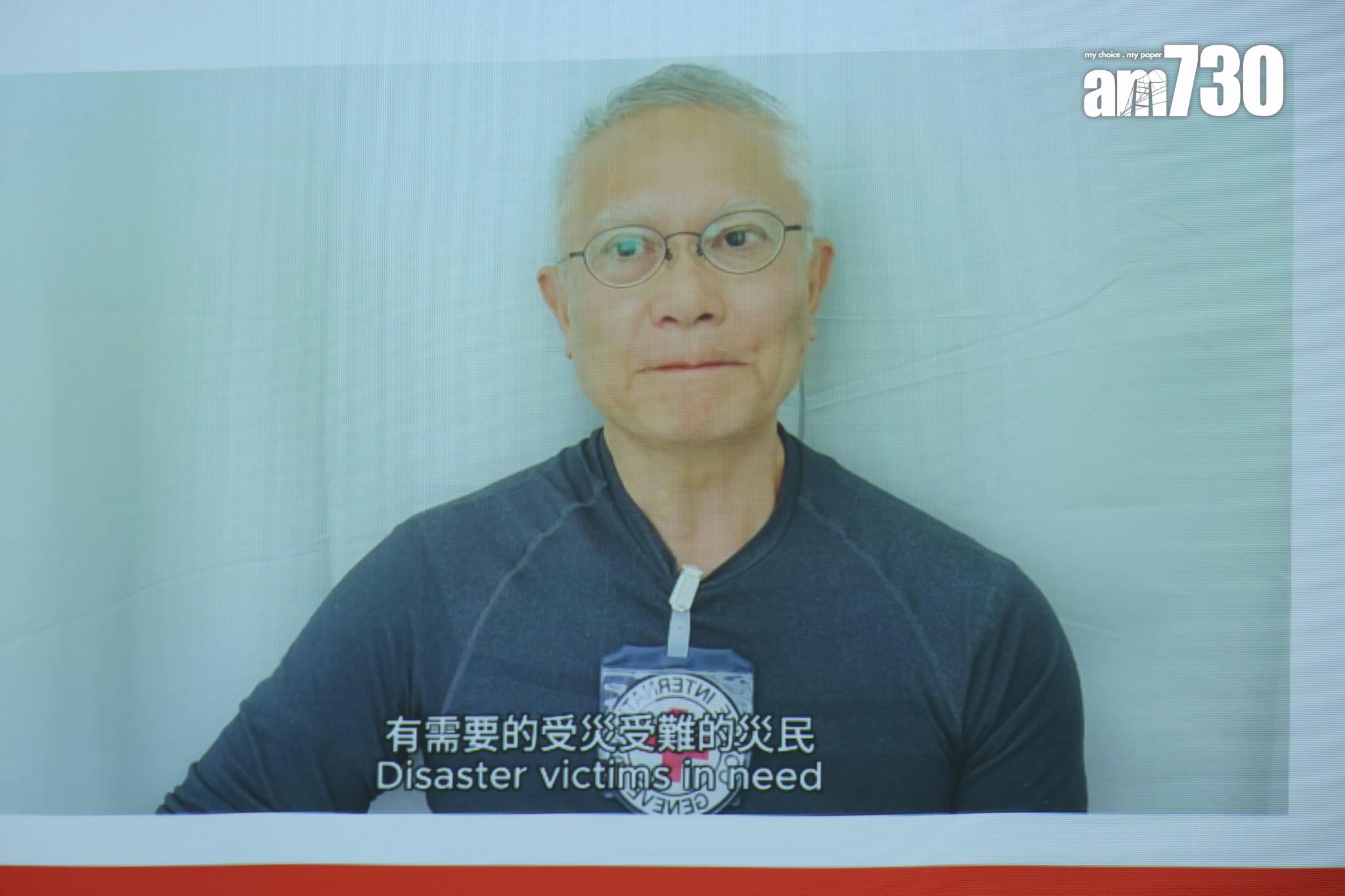 獲得「南丁格爾獎章」的護士梁偉賢,透過影片回憶加沙當地民眾的傷痛,令他印象深刻。(林俊源攝)