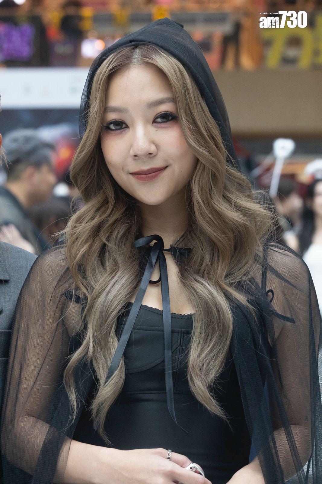 Stephanie配合大會主題以Halloween造型打扮示人。(蘇文傑攝)