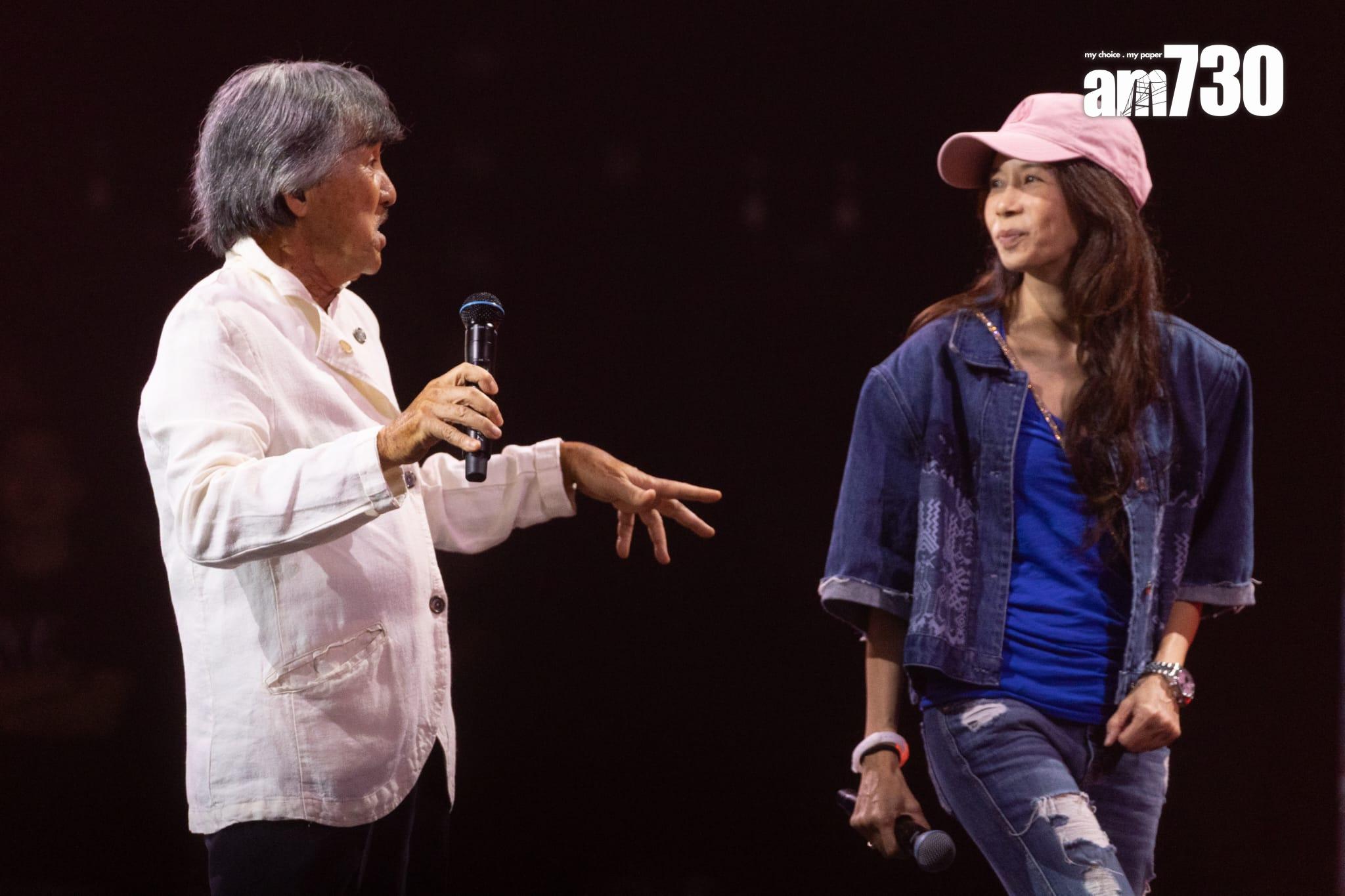 林子祥和葉蒨文紅館演唱會尾場,臨時邀請莫文蔚上台合唱《敢愛敢做》。(蘇文傑攝)