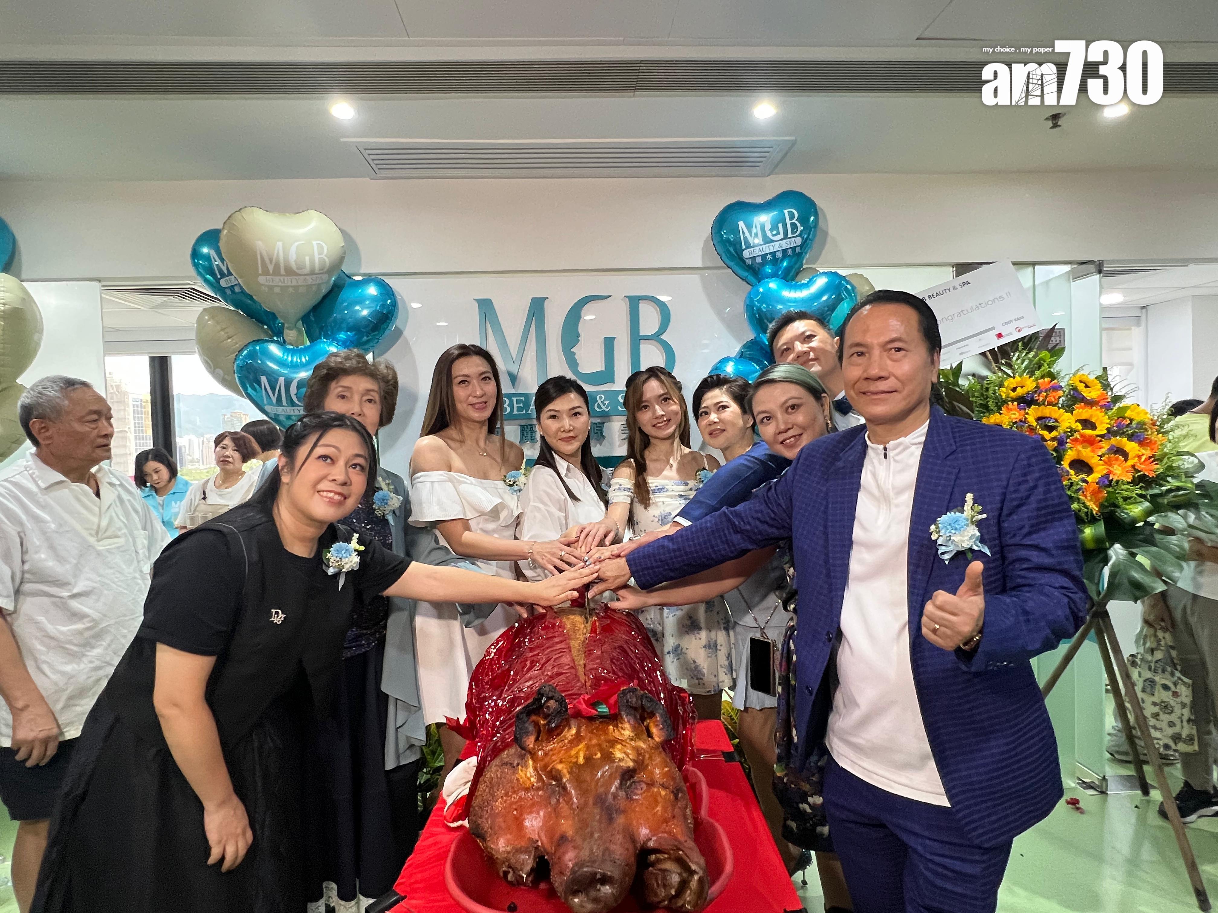 羅毓儀與姚嘉妮一齊為美容中心開幕擔任剪綵嘉賓。(娛樂組攝)