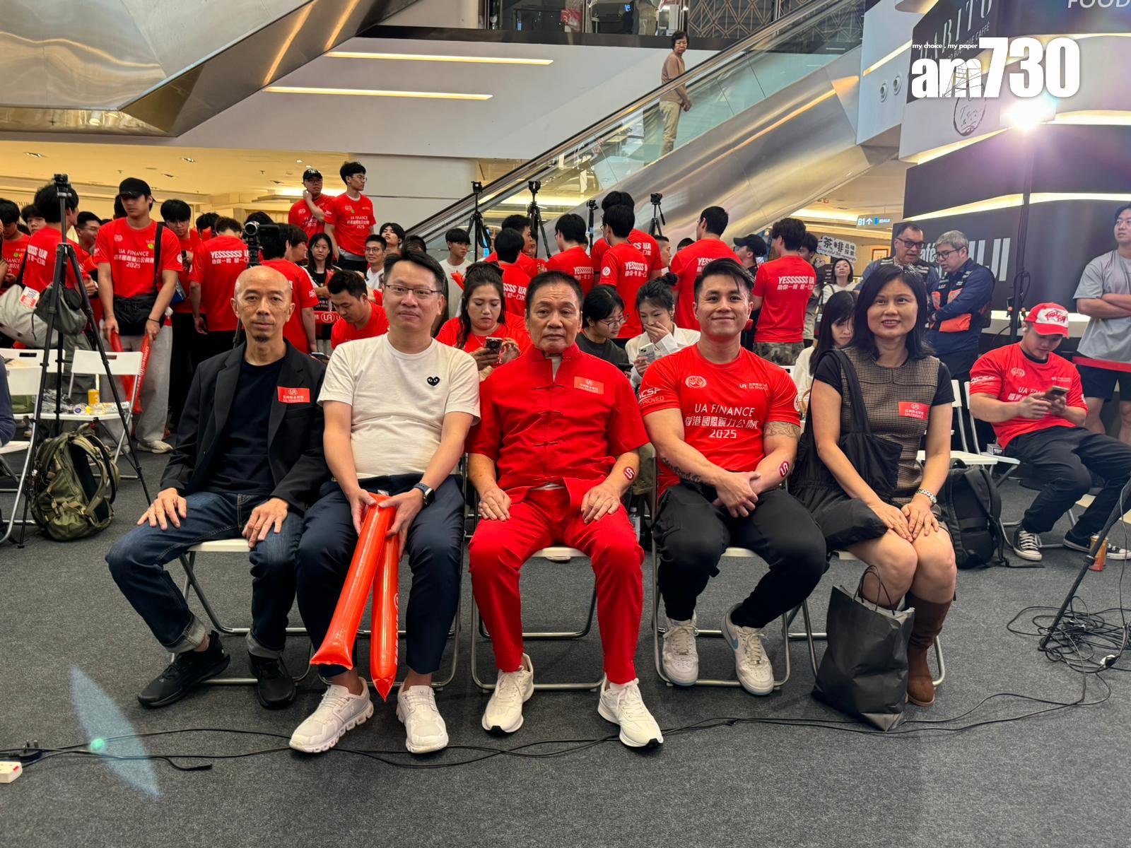 羅莽獲太太陪同公開現身。 (娛樂組攝)