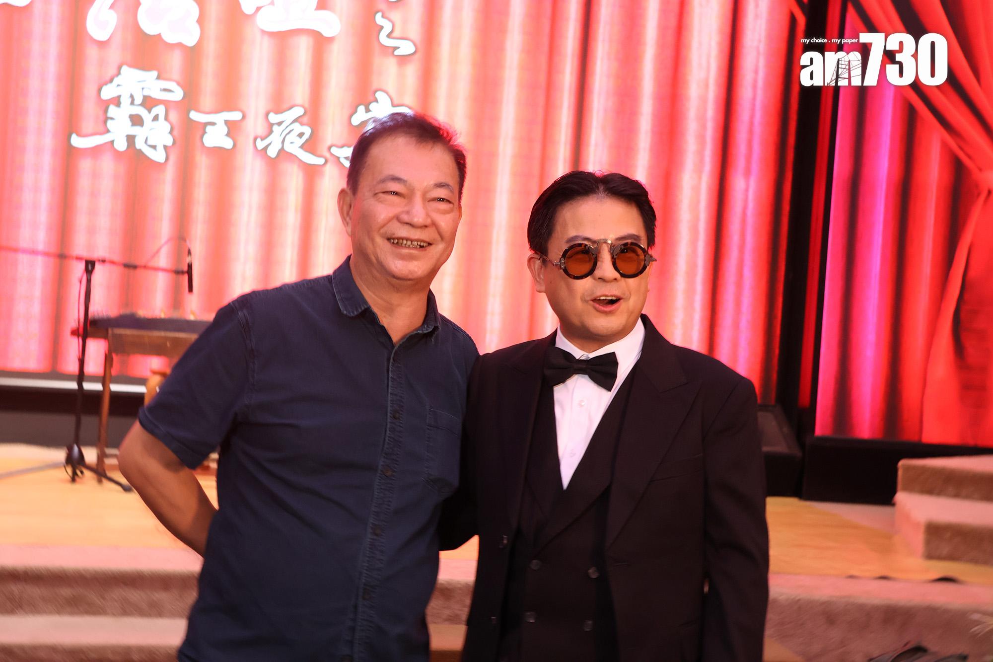 阿燦與細龜合體。(娛樂組攝)