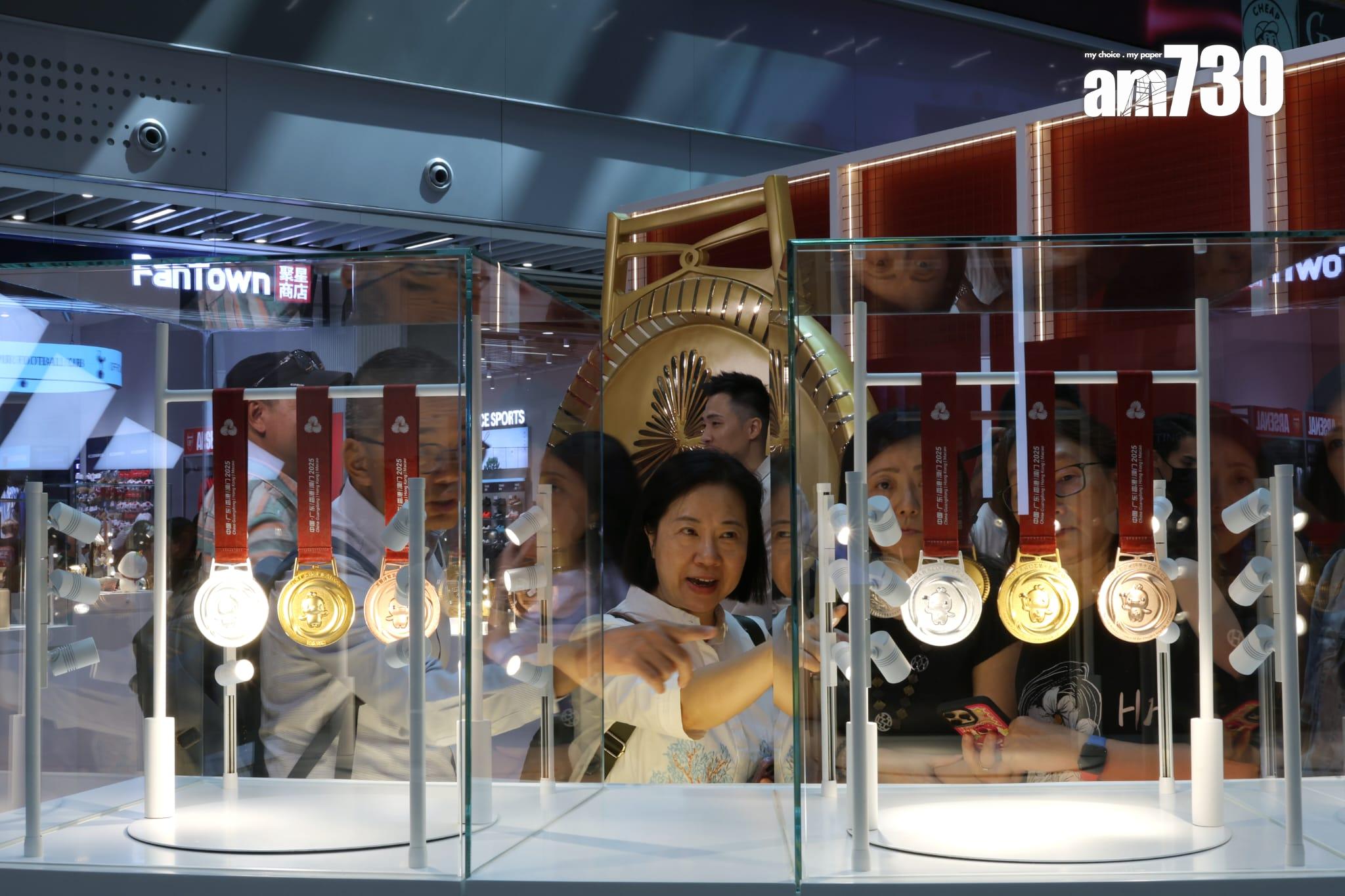 周大福預展十五運會獎牌 設計師:展現歷史文化與榮耀 (林俊源攝)