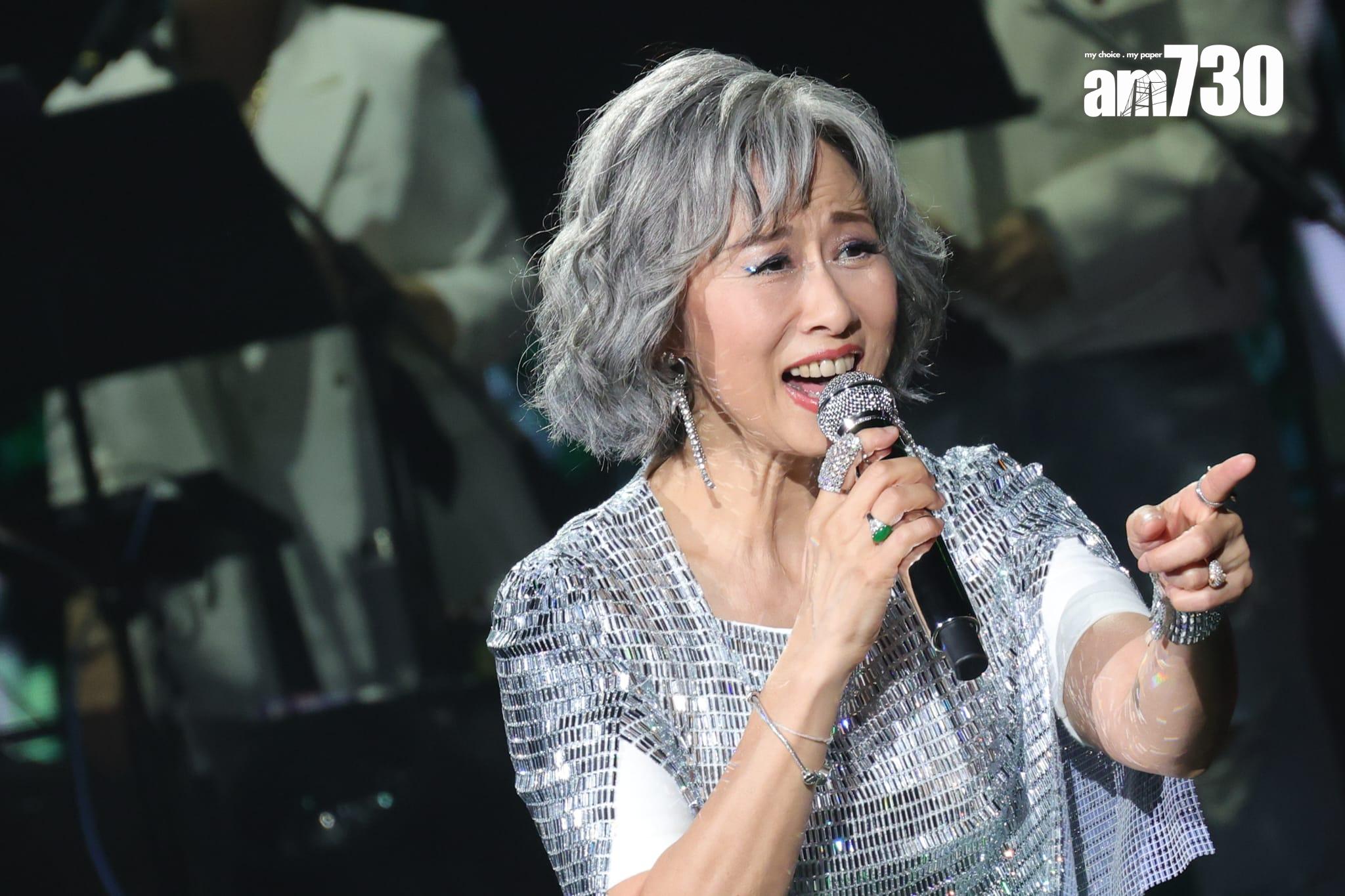 葉蒨文年過60歲,但一樣照跳照扭。(吳康琦攝)