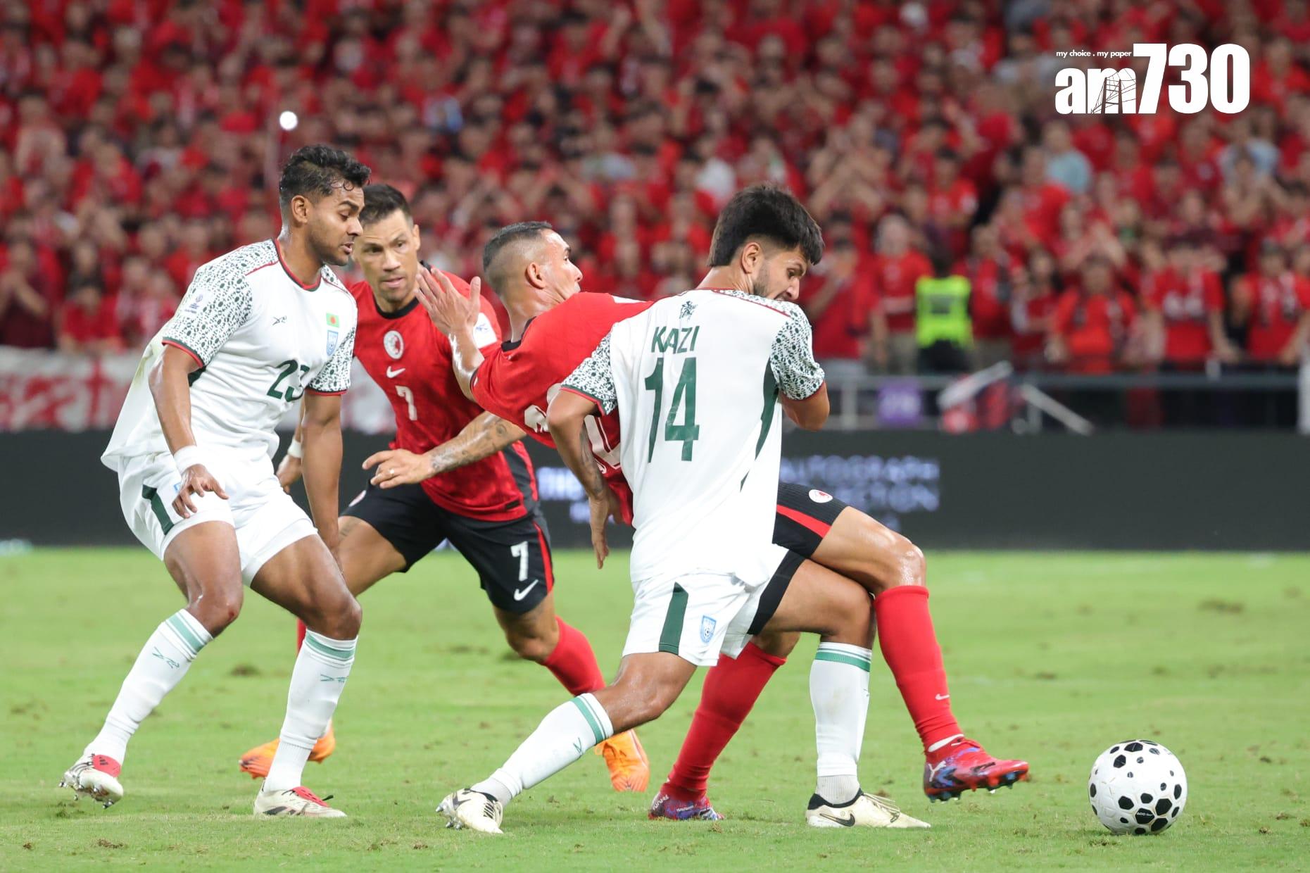 孟加拉的卡斯拉跌費蘭度,令港隊獲得12碼。(吳康琦攝)