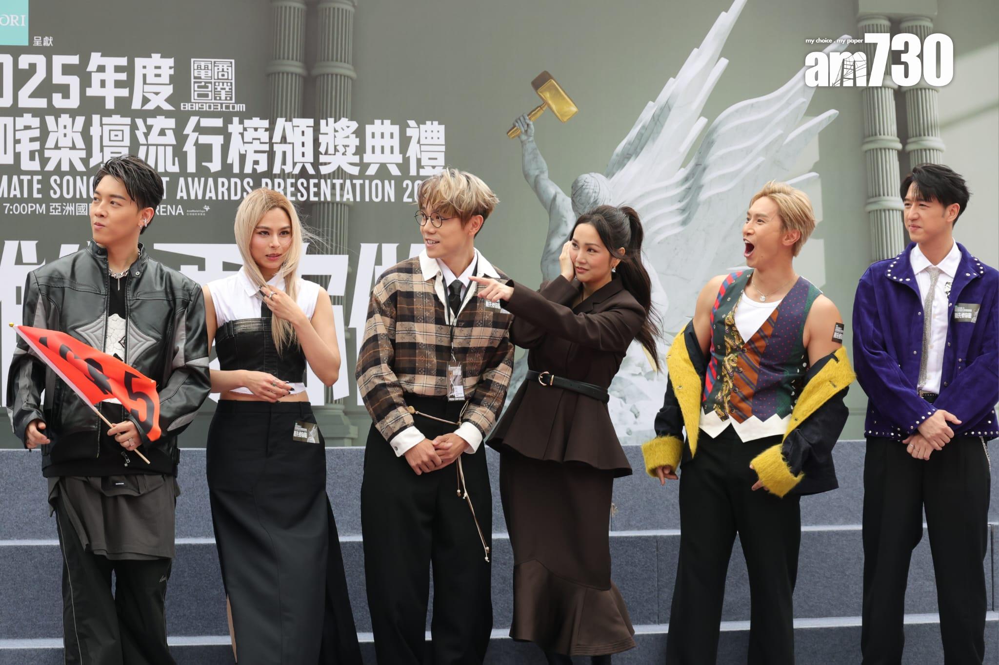 陳柏宇見到健美先生MC時擘大個口。(吳康琦攝)