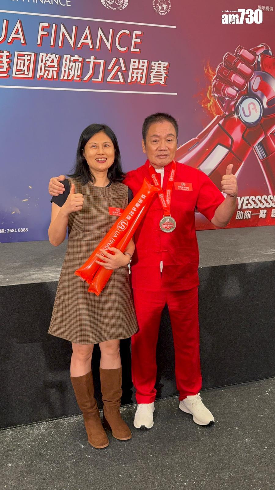 羅莽獲太太陪同公開現身。 (娛樂組攝)