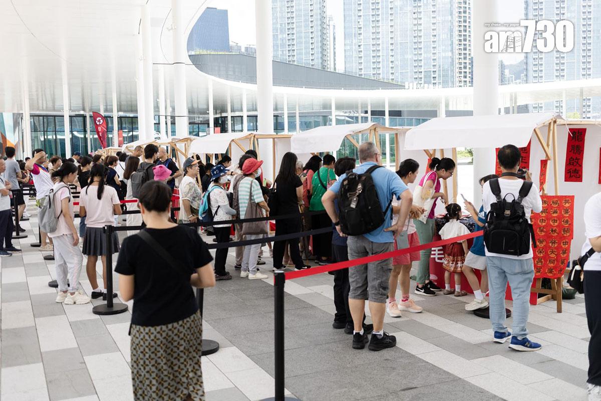 啟德體育園今日舉行國慶同樂日及國安展覽。(周令知攝)