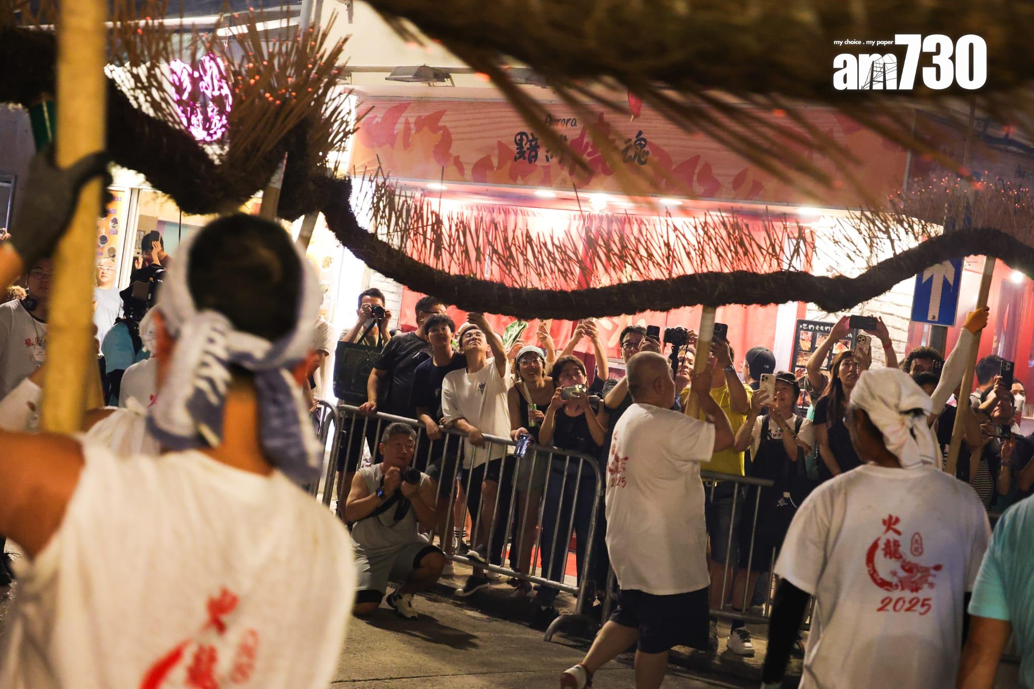 大坑舞火龍(吳康琦攝)