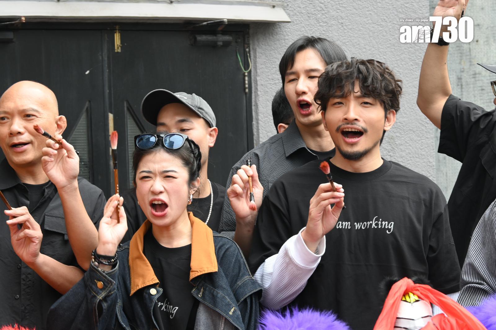 Dee表示用了個半月留鬚,初時非常不習慣。 (娛樂組攝)