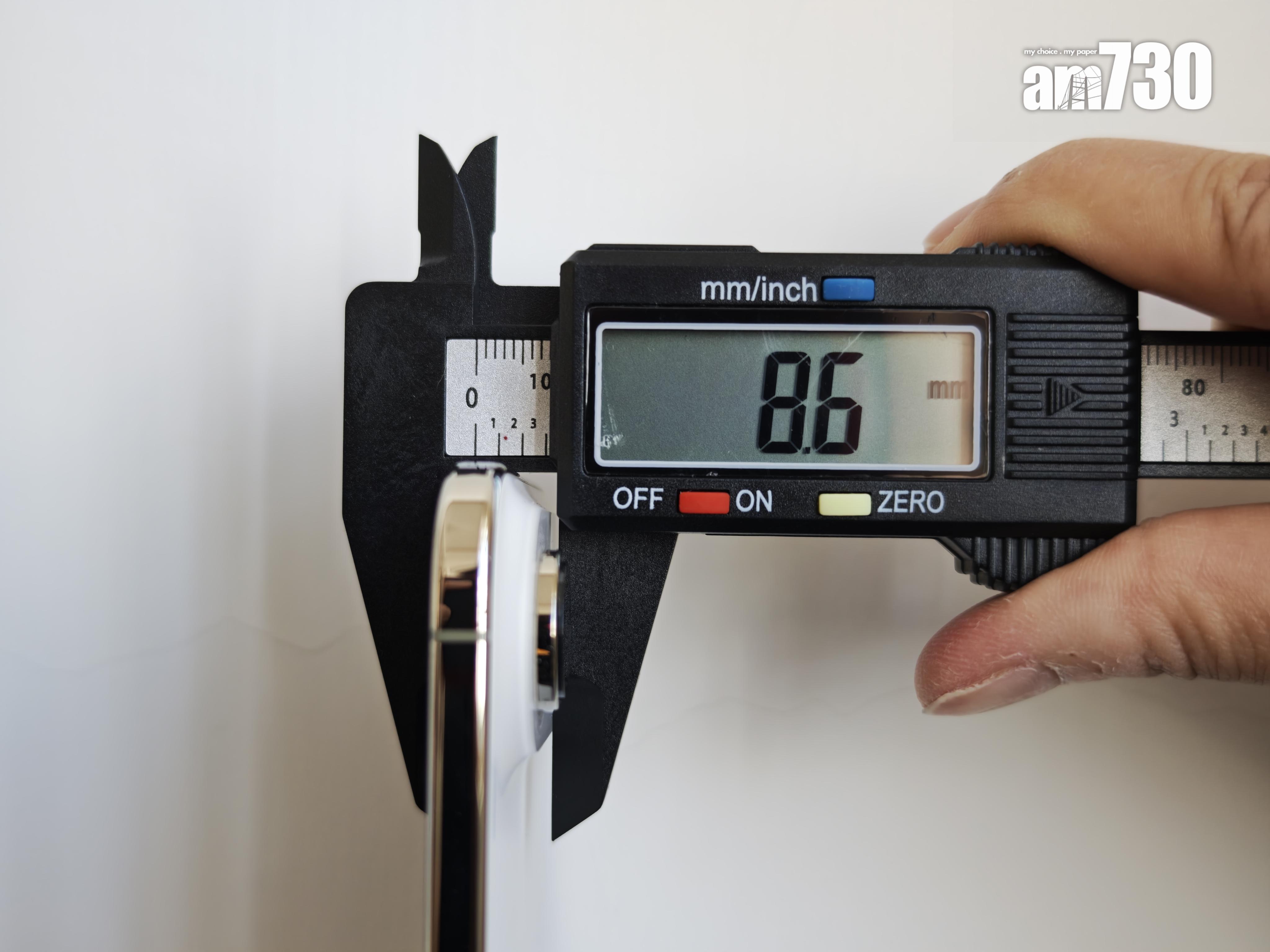 iPhone Air實測連鏡頭模組厚度。