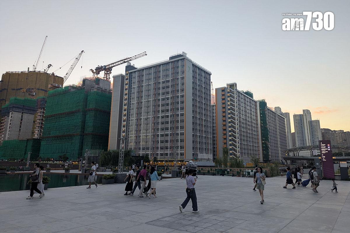 啟德簡約公屋興建工程進行得如火如荼。(資料圖片)