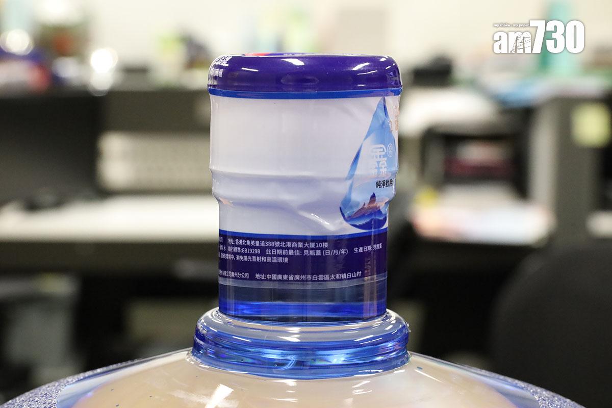 政府早前採購到冒牌飲用水。(資料圖片/鍾式明攝)
