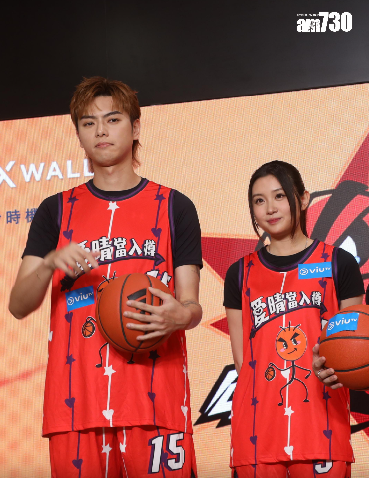 193與COLLAR成員Candy秘密撻着10個月。