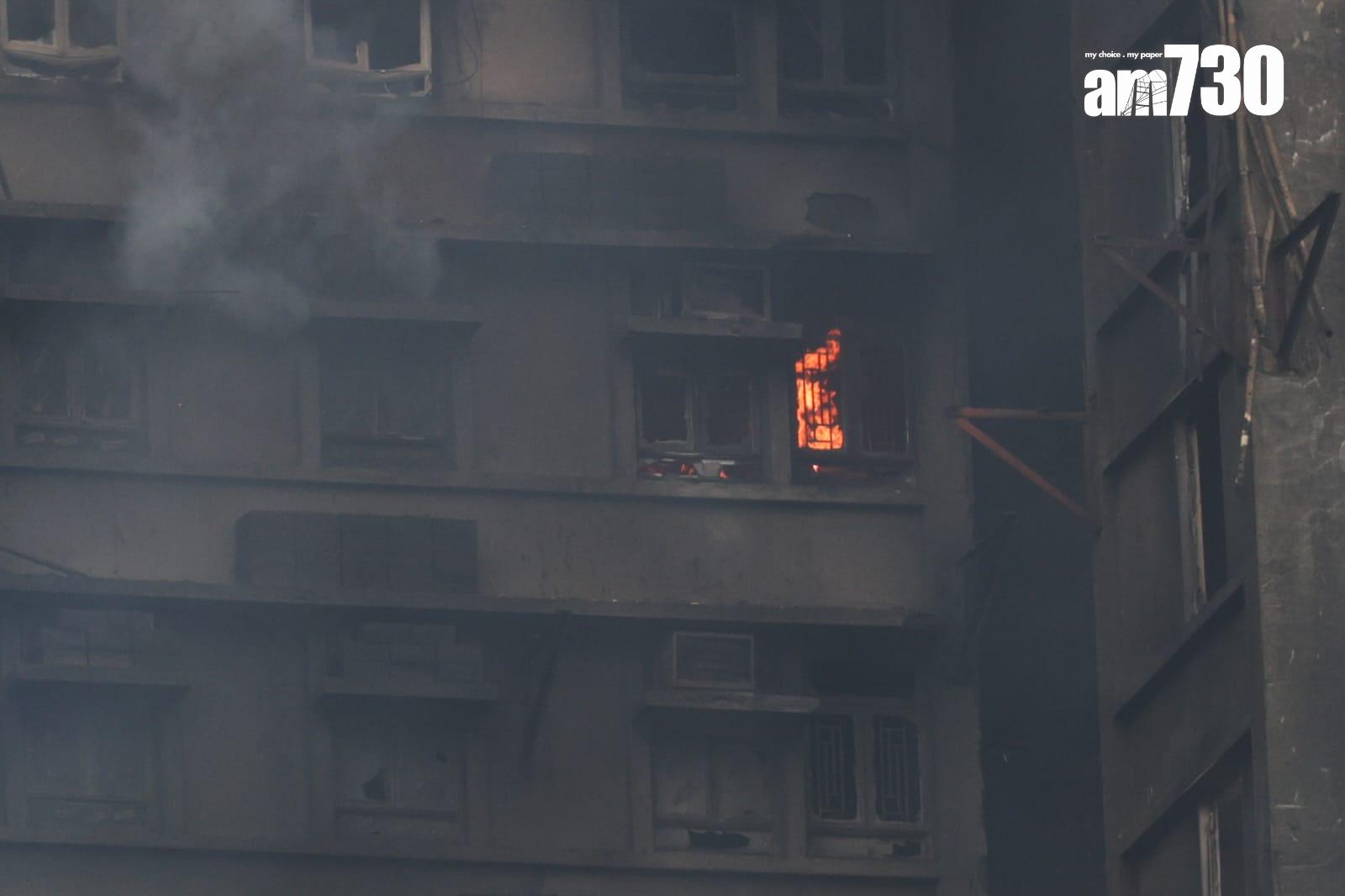 大埔宏福苑五級火今日(27日)早上現場情況。(吳康琦攝)