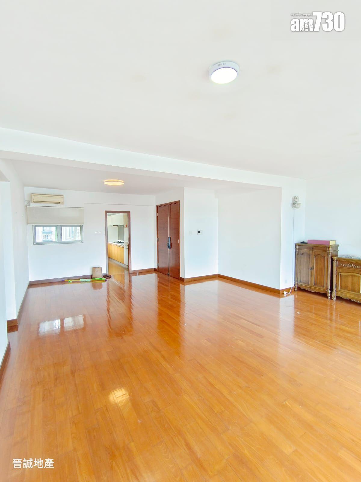 逾千呎海景三房揸足14年 最終仍要輸138萬連車位賣出(有圖)|二手樓成交