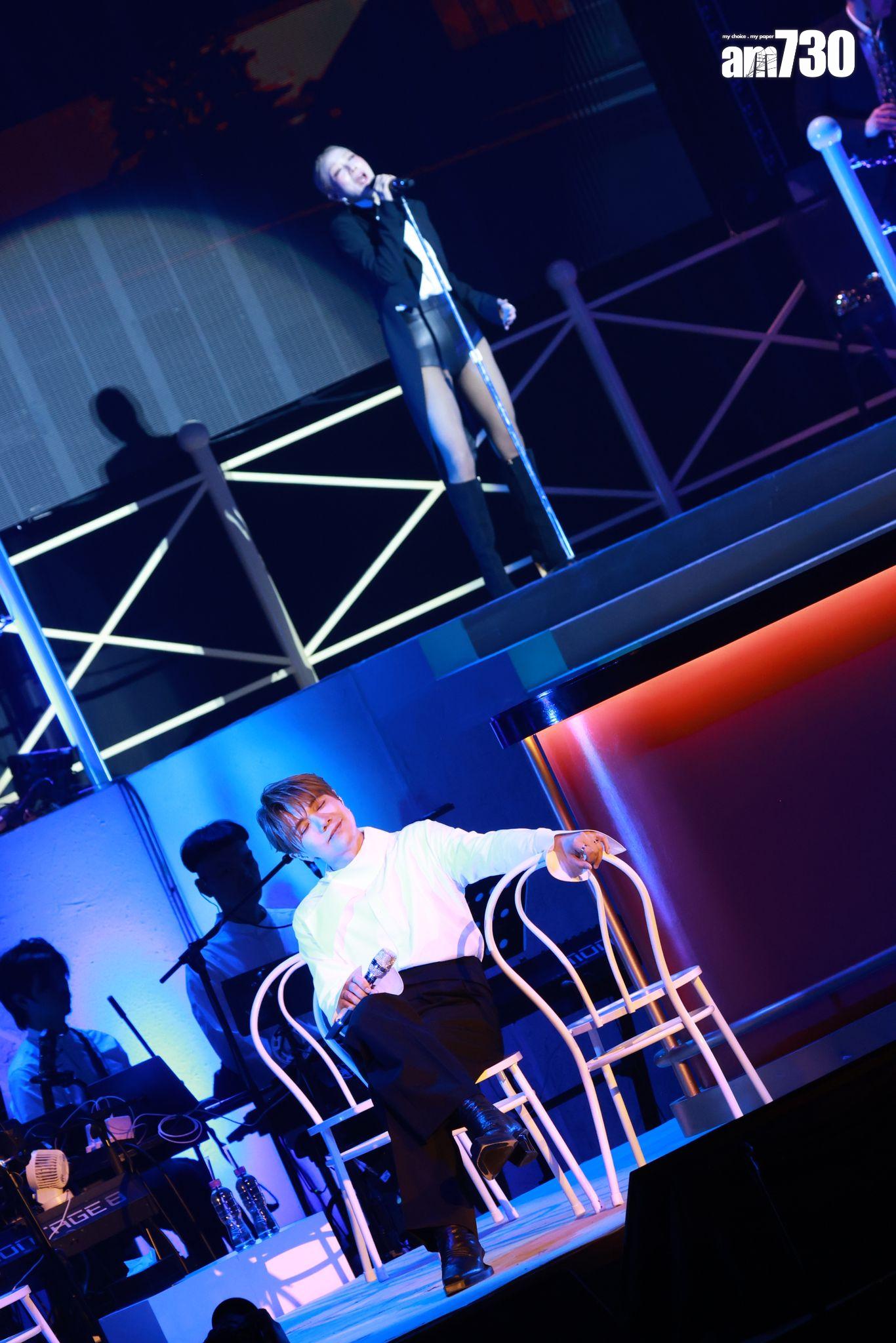 鄭秀文Sammi與張敬軒《Most Wanted 》拉闊音樂會,Sammi與張敬軒火辣合唱《騷靈情歌》和《芝加歌的故事》。(林俊源攝)