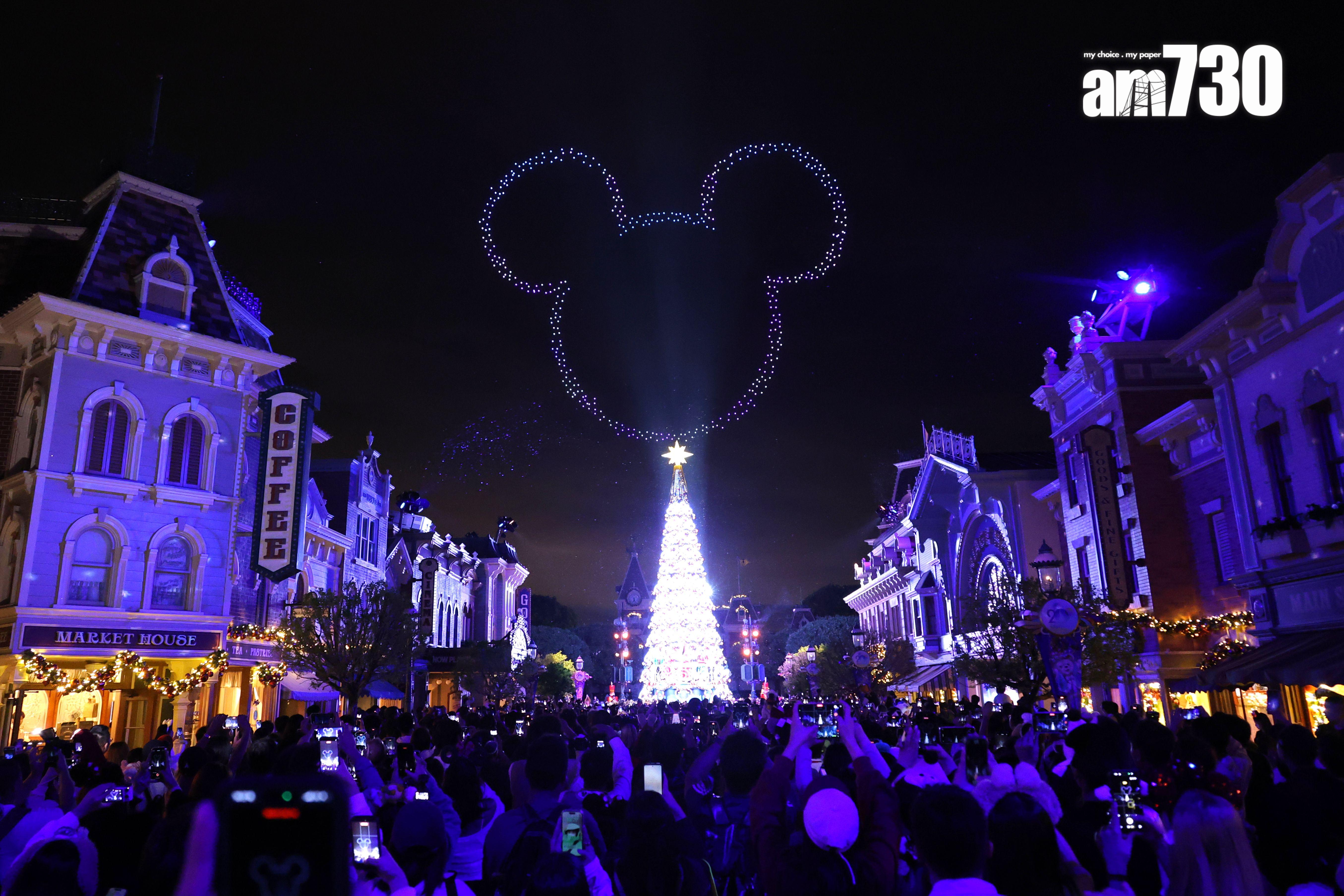 晚間進行的「夢想成真聖誕樹亮燈禮」將全日派對氣氛推上高潮。(林俊源攝)