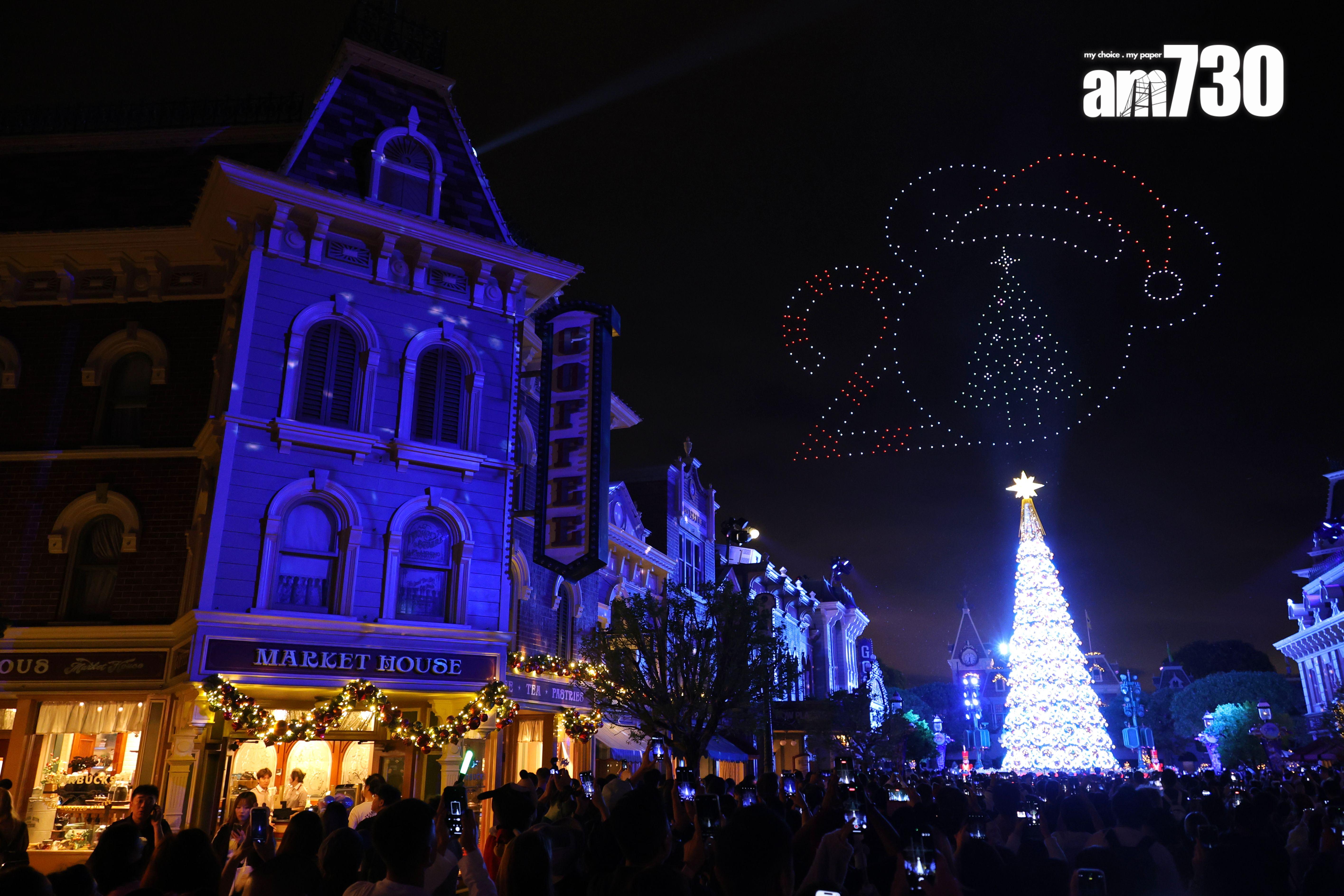 晚間進行的「夢想成真聖誕樹亮燈禮」將全日派對氣氛推上高潮。(林俊源攝)