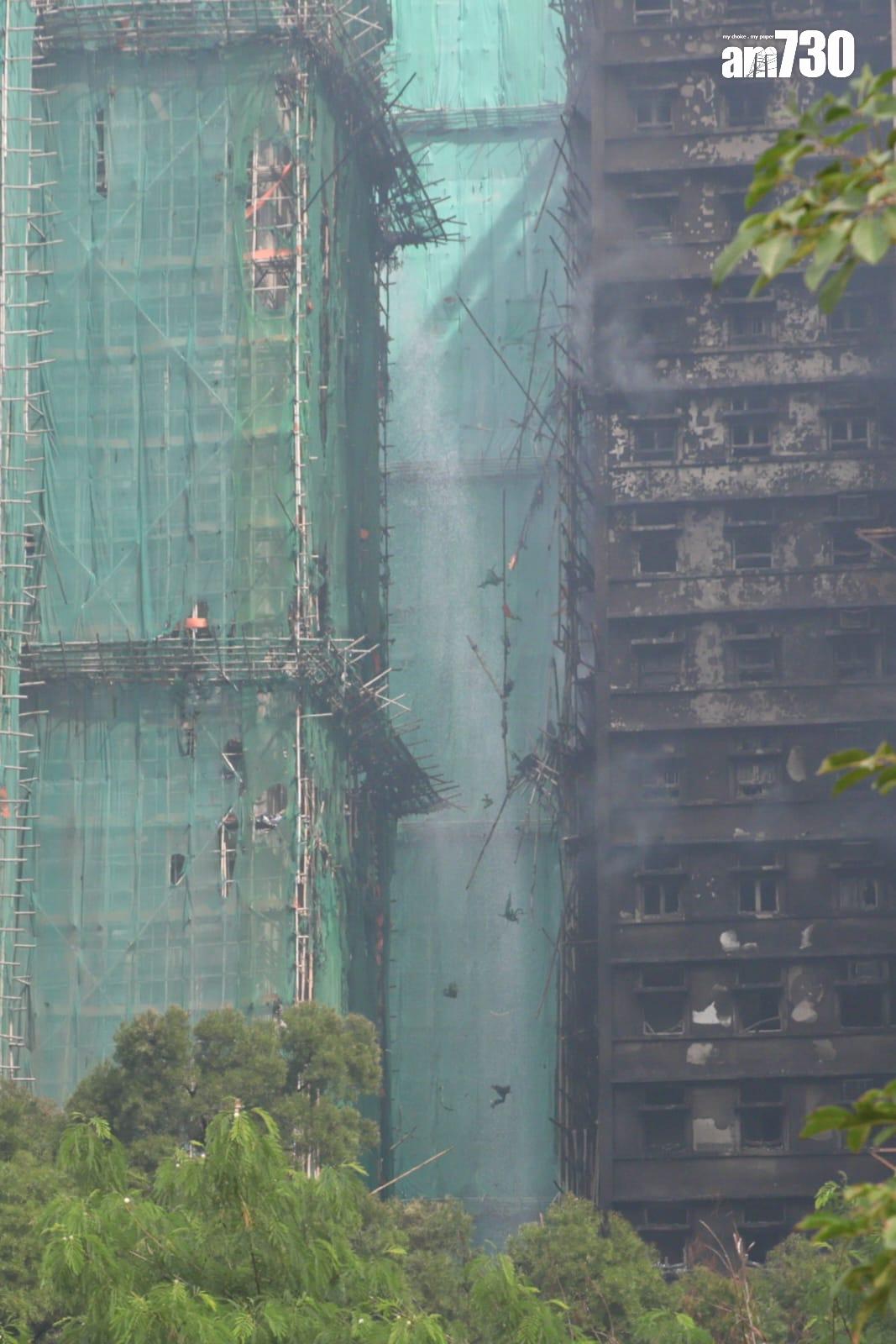 大埔宏福苑五級火今日(27日)早上現場情況。(吳康琦攝)