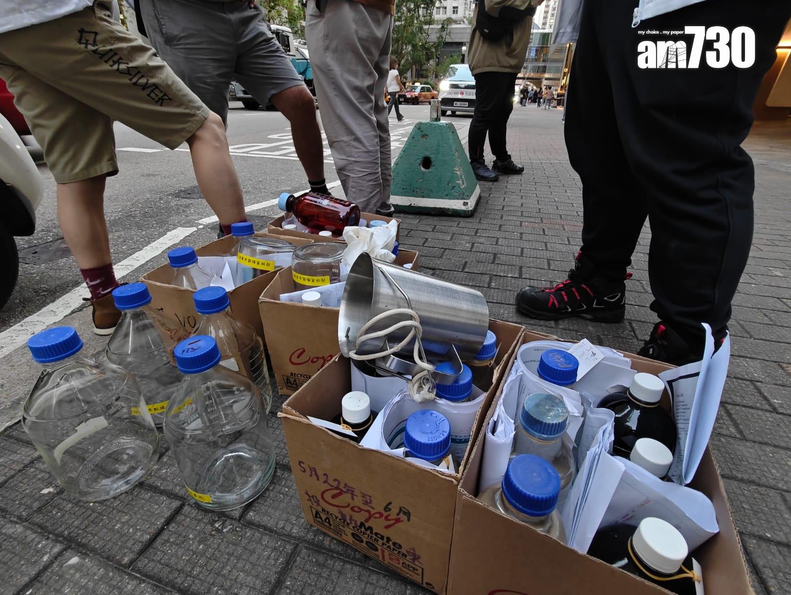 太古城有食水出現黑點。( 鍾式明攝)