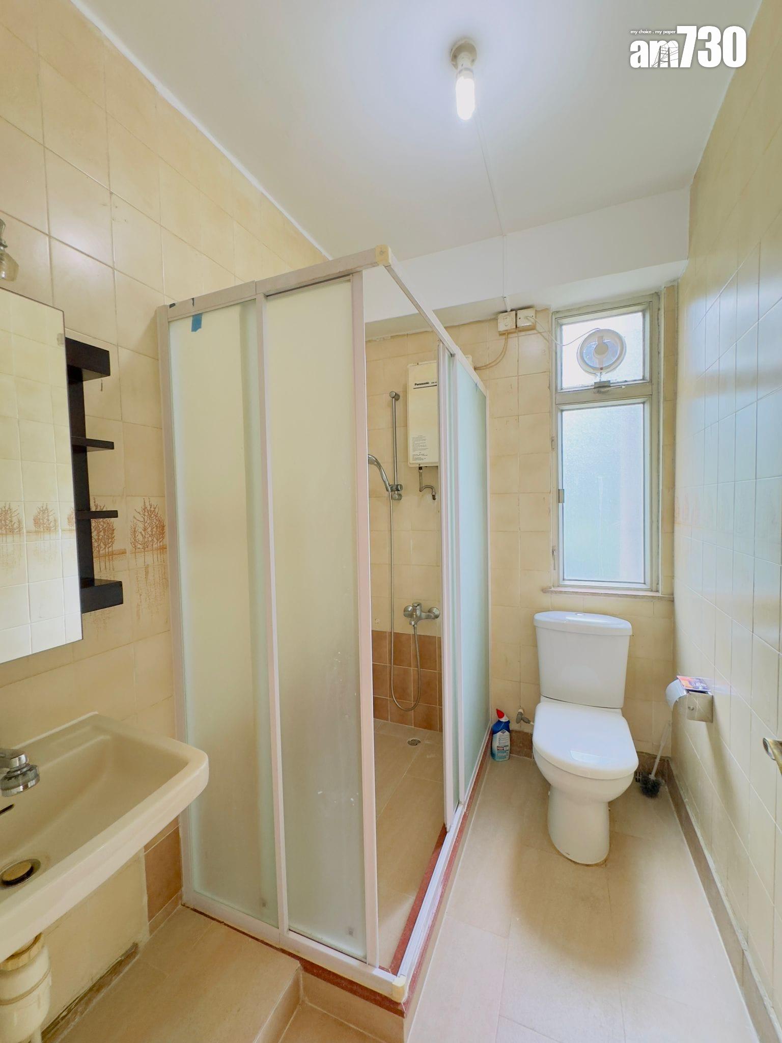 業主企硬成功!深井豪景花園三房連車位放盤逾年 終「零議價」獲同區客接貨(多圖)|二手樓成交