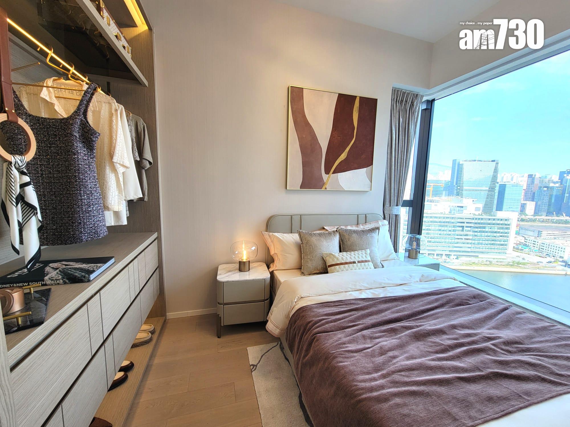 DOUBLE COAST III示範單位|696呎三房套 標準分層戶最大 廳房同向享海景 (多圖有片)|啟德新盤