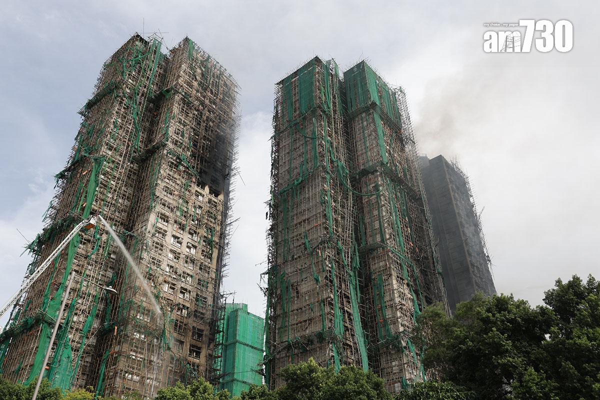 大埔宏福苑五級火第二日情況。(吳康琦攝)