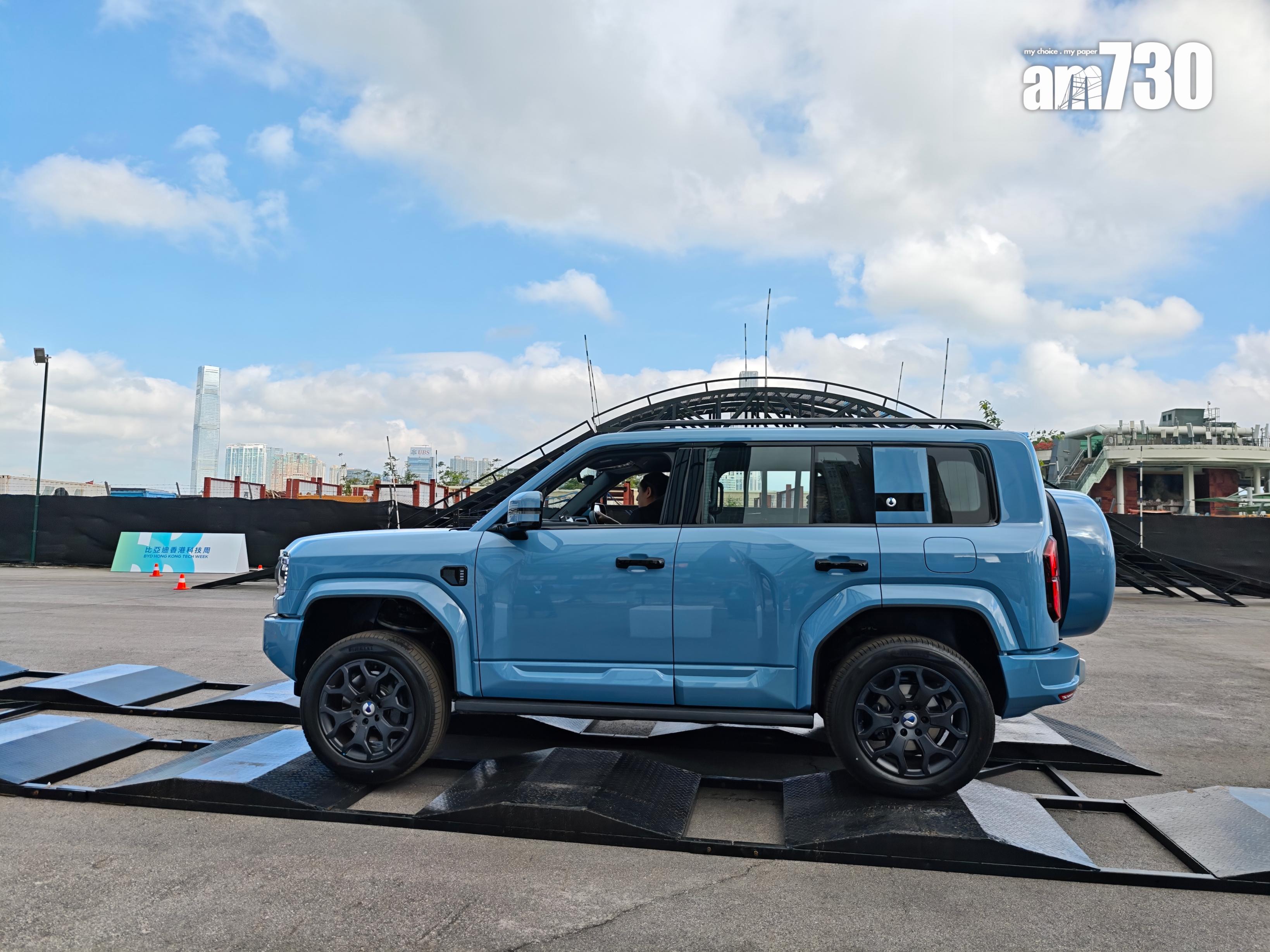 DENZA B5在模擬顛簸路段上仍然保持乘坐感舒適穩陣。