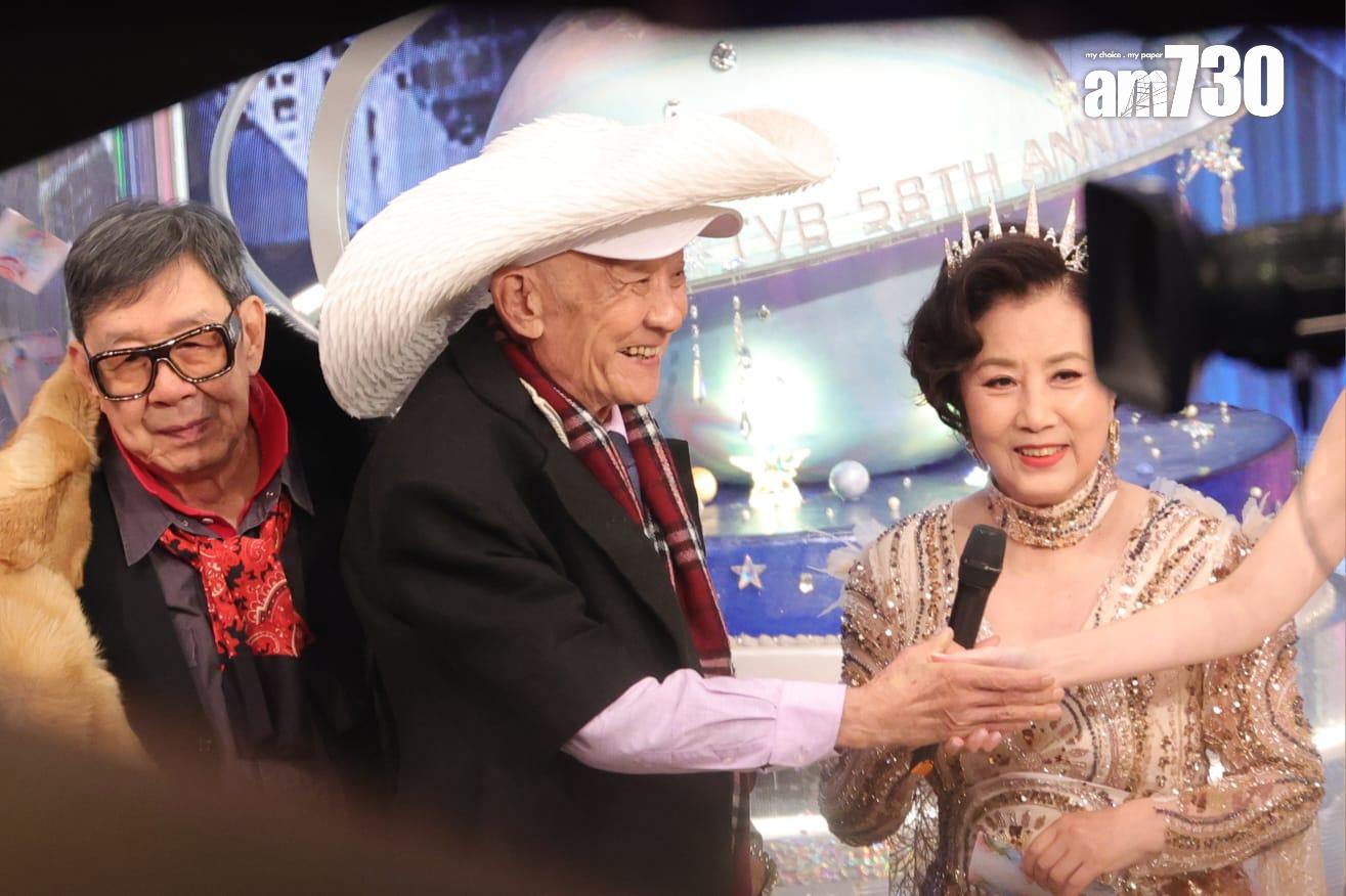 汪明荃的表現,令網民擔憂是否工作太多所致。(吳康琦攝)