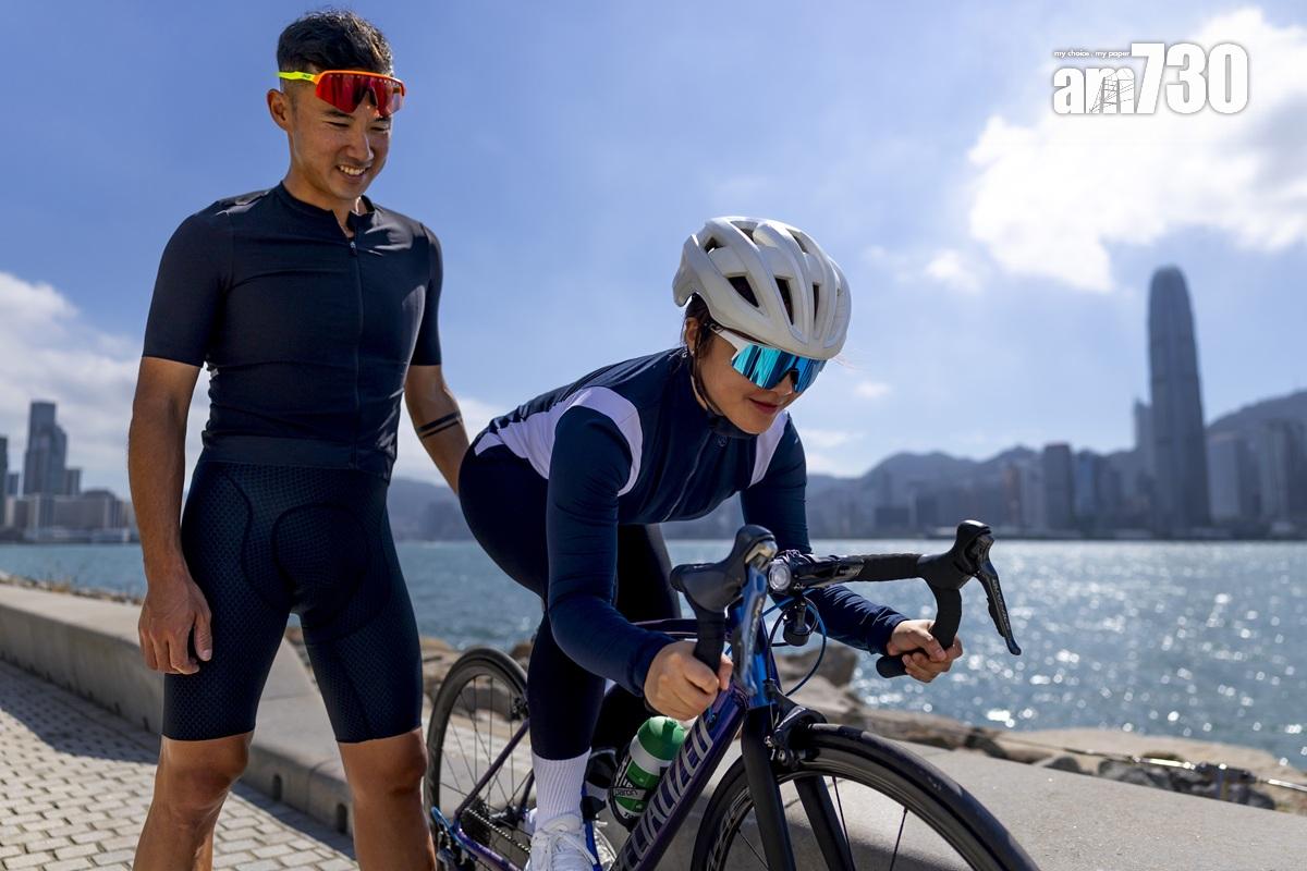 前港隊成員梁峻榮(左一)帶來五個小貼士,助參加車手發揮最佳表現。