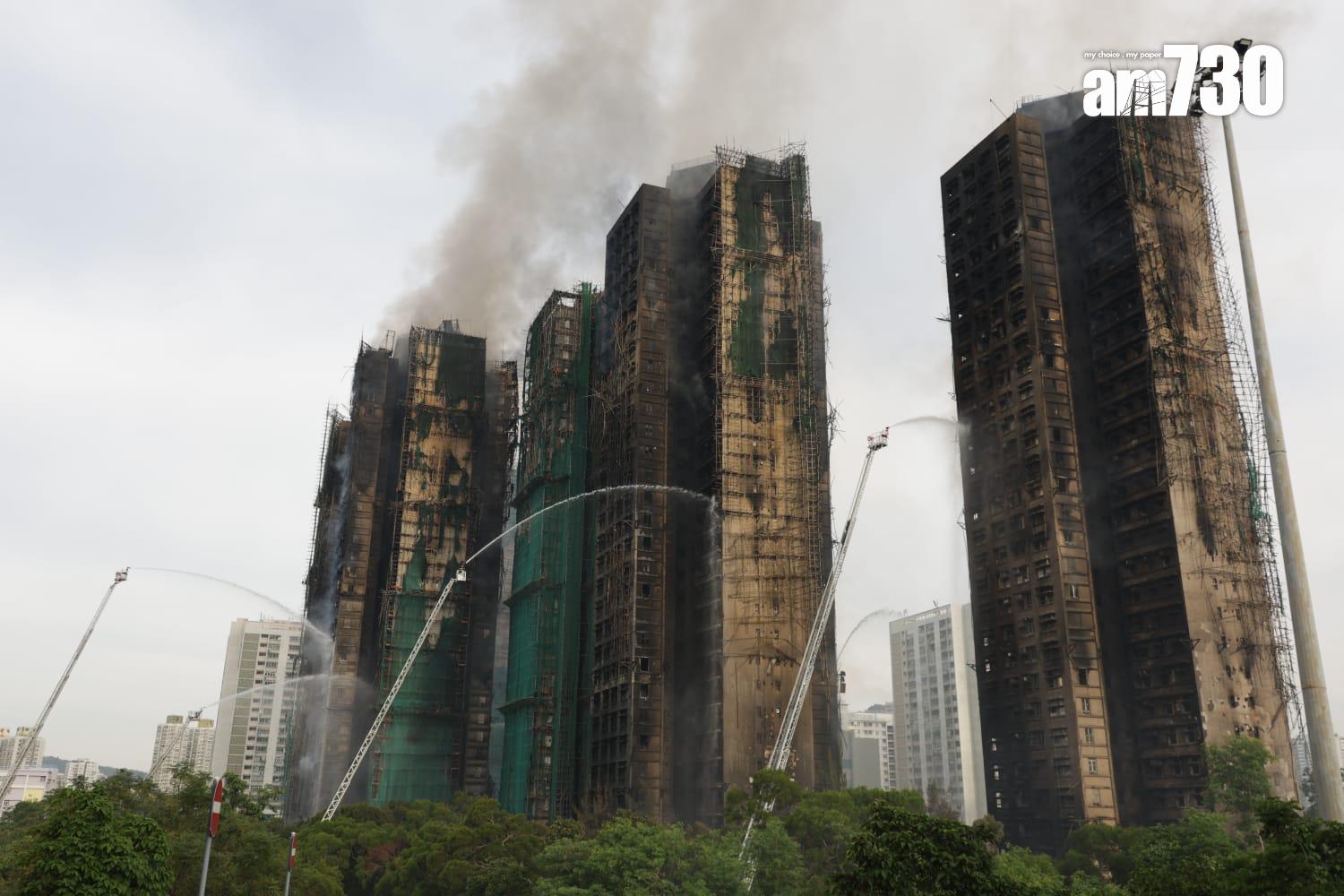 大埔宏福苑五級火今日(27日)早上現場情況。(吳康琦攝)