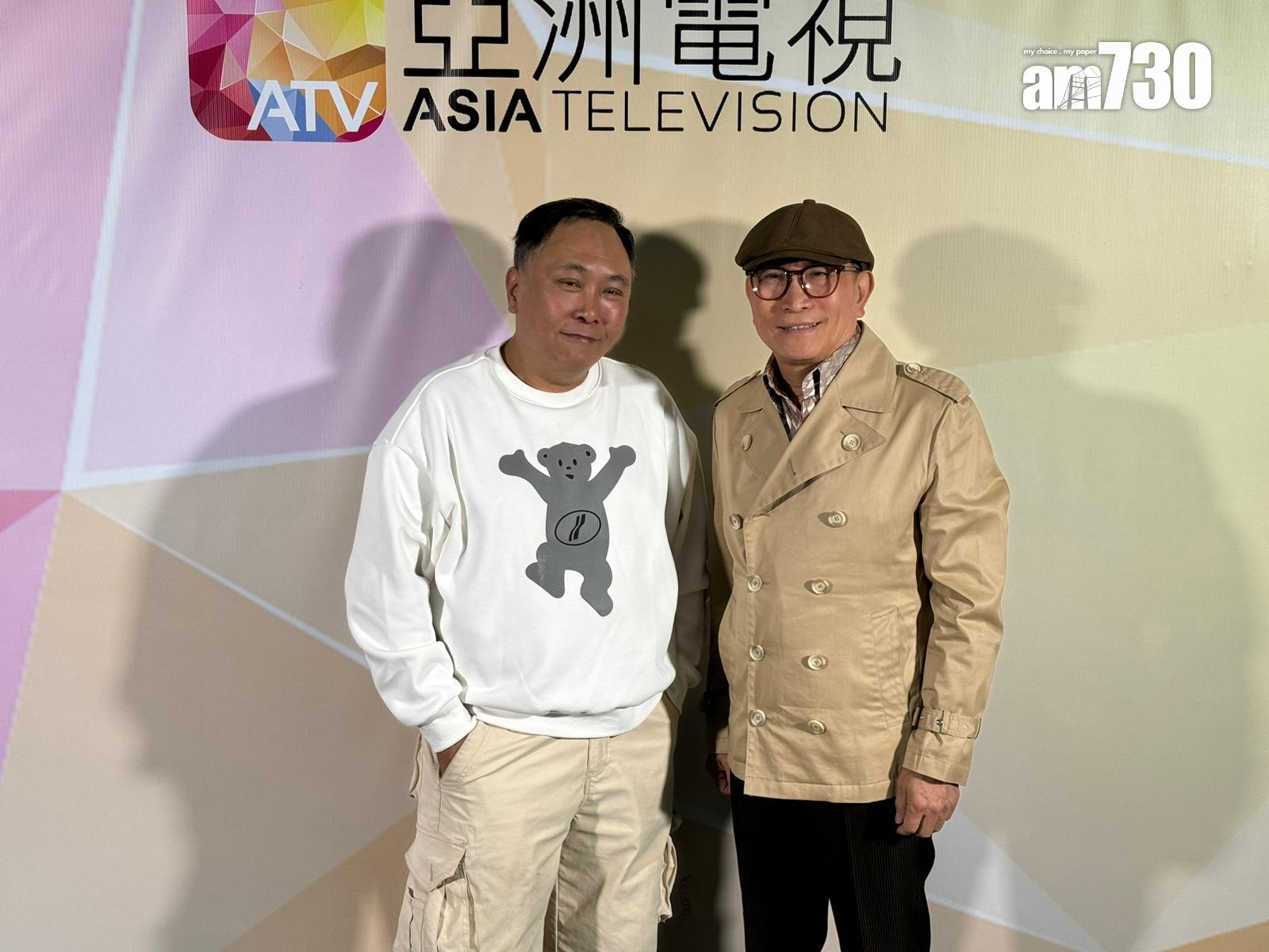 亞洲首席顧問黃展億受訪與電視節目部總監李文偉談發展大計。 (娛樂組攝)