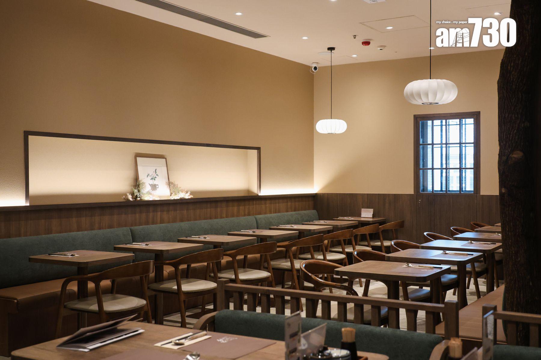 茶酒館以東方色彩的茶色為主調,加上植物襯托,配合悠揚音樂,使人身心放鬆。(周令知攝)