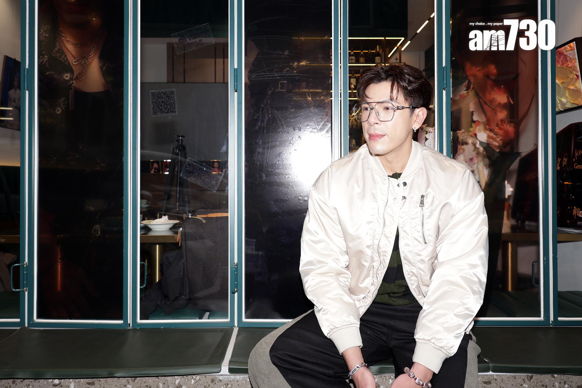 對於有一段時間要父母接濟,他認為一家人是互相幫忙,現在賺到錢當然要好好孝敬父母。