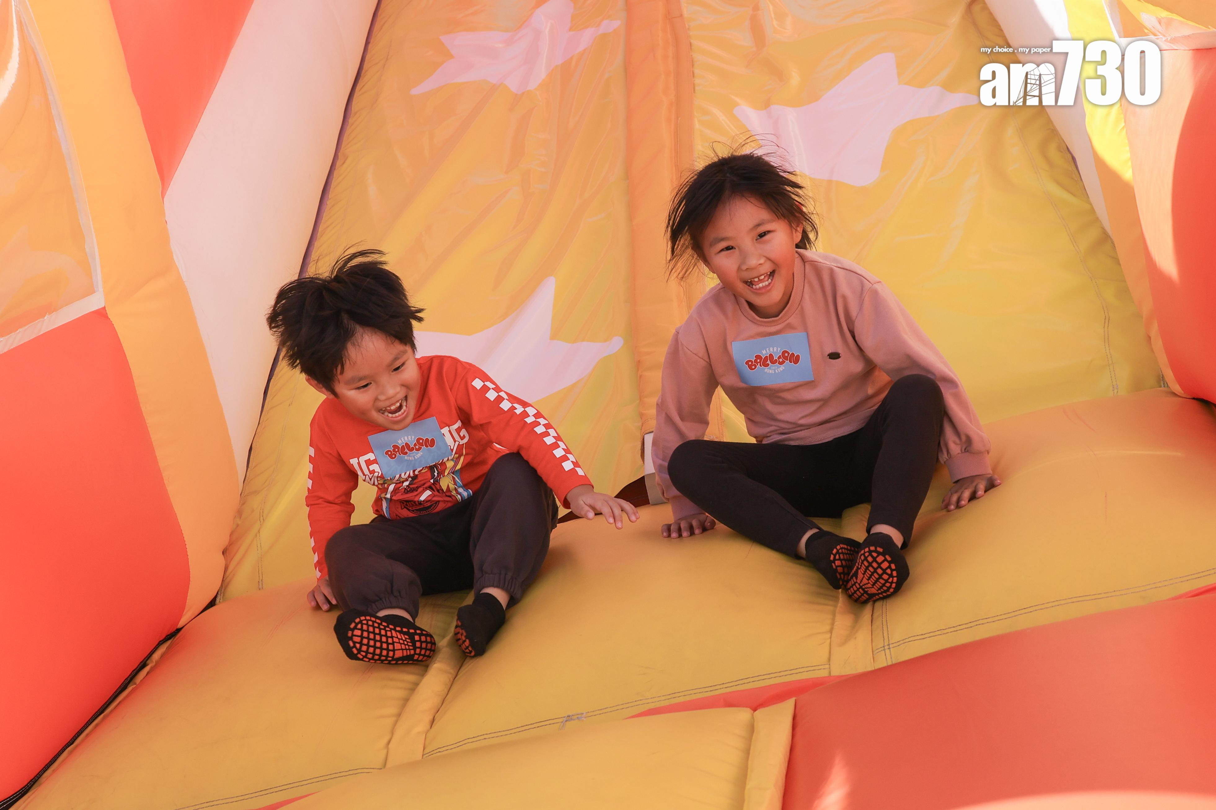 7米高充氣滑梯(周令知攝)