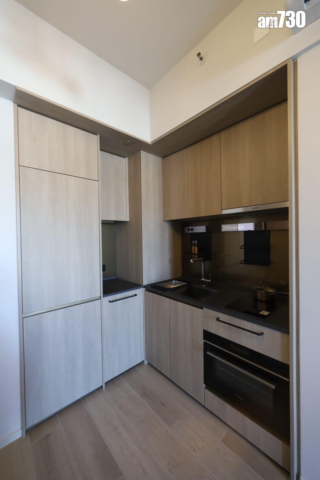 柏蔚森II示範單位|現樓451呎連裝修兩房套及383呎無改動兩房(多圖有片)|啟德新盤