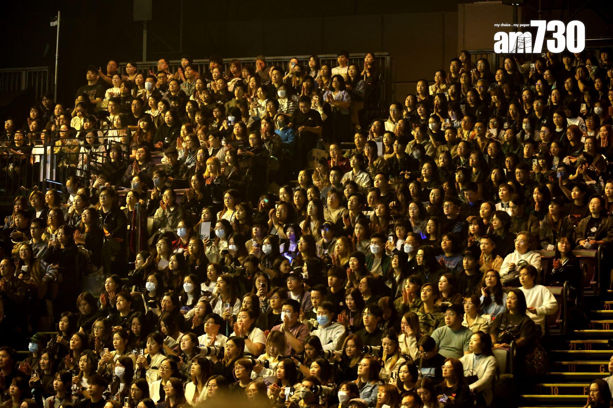 觀眾在8時15分前已入場坐好。(娛樂組攝)